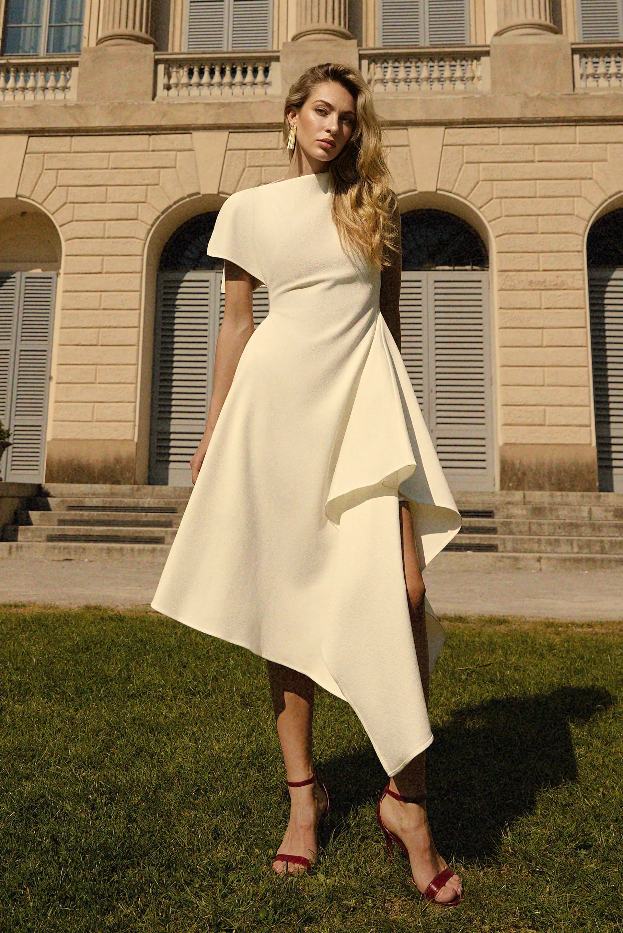 Weren Elegant Contour High Neck Asymmetric Maxi Dress