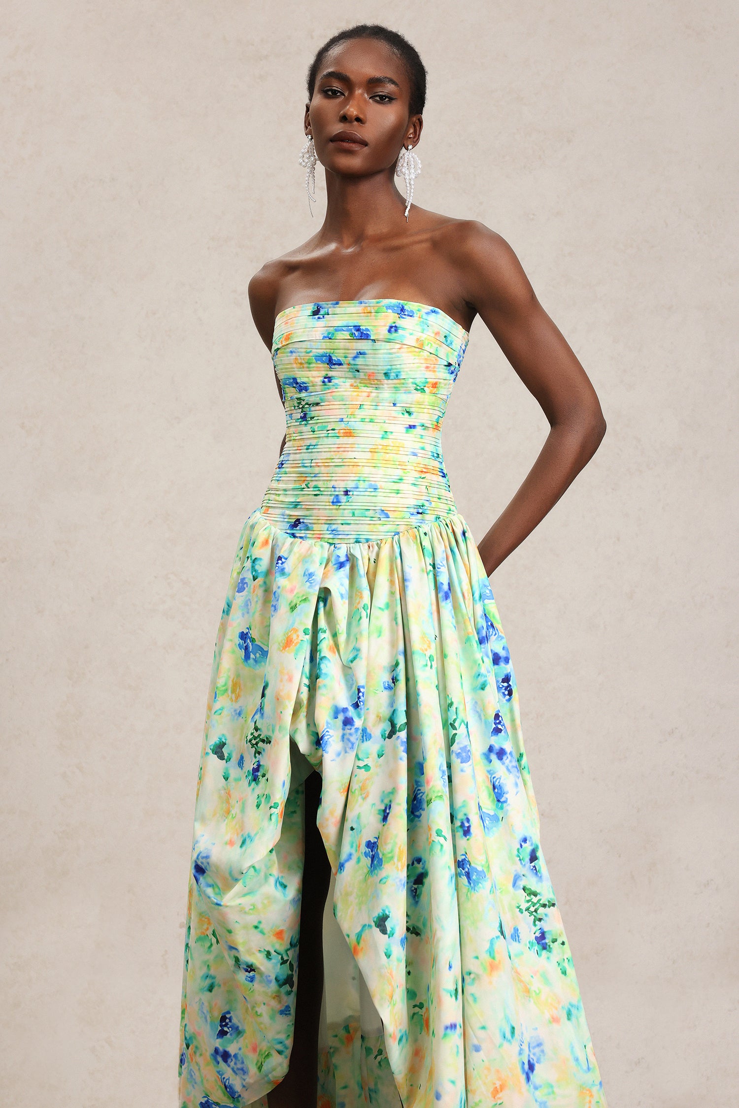 Liliana Sleeveless Floral Printed Folds Maxi Dress