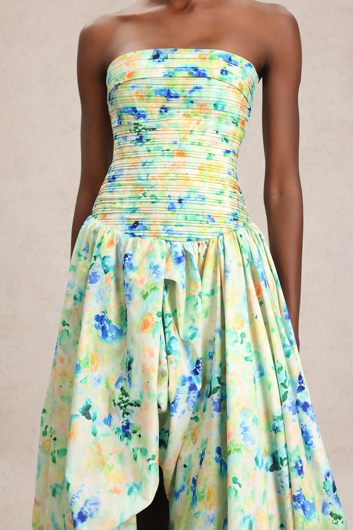 Liliana Sleeveless Floral Printed Folds Maxi Dress