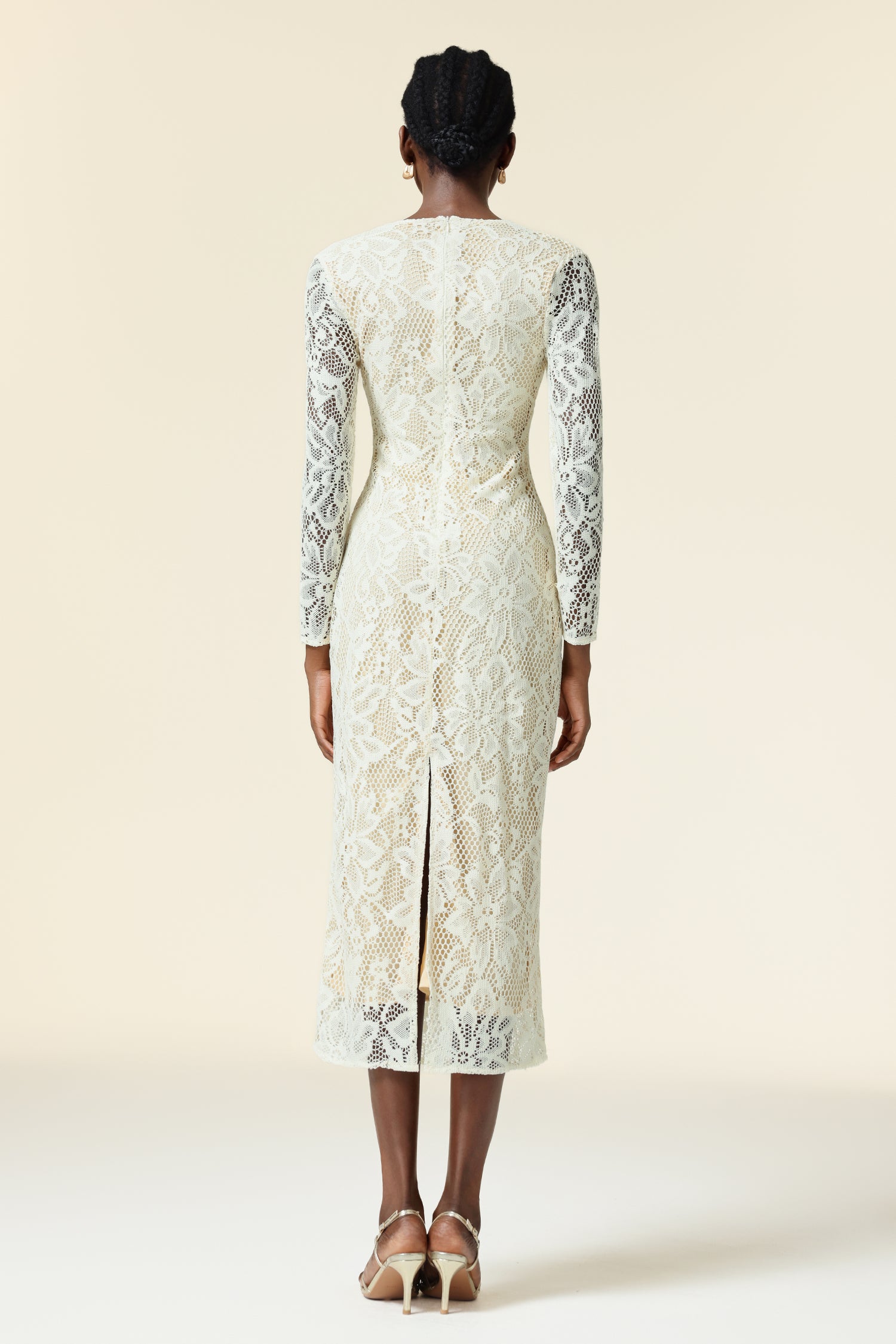 Klaria V-Neck Long Sleeves Embroidery Maxi Dress