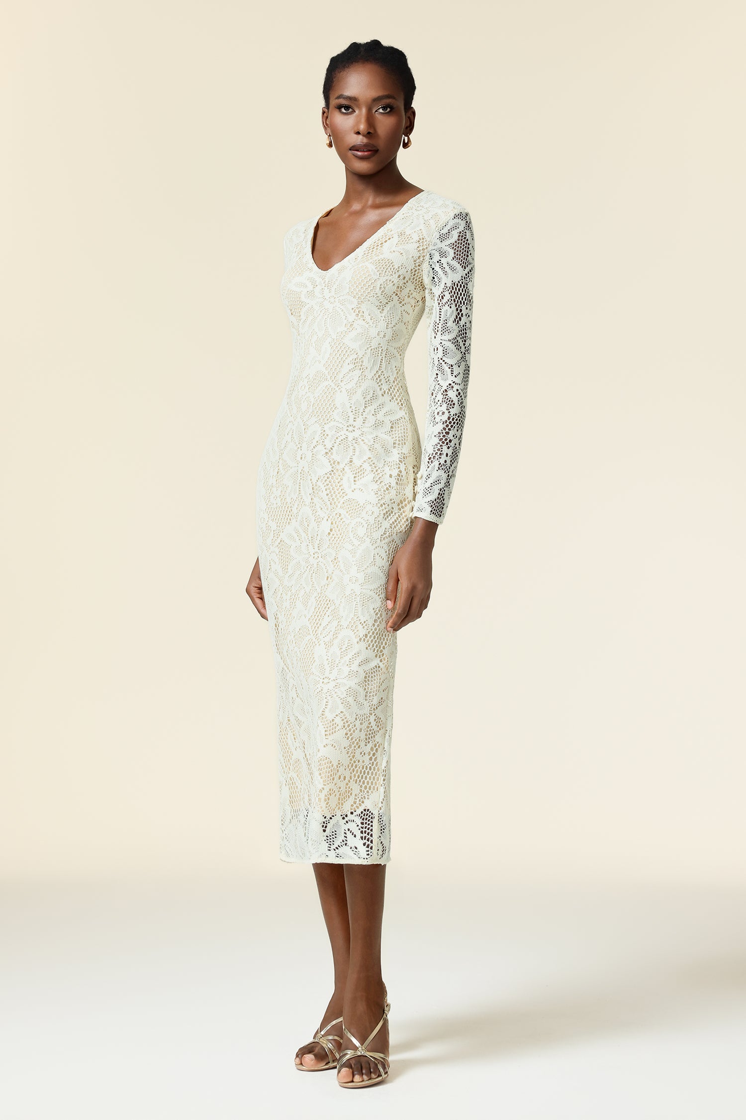 Klaria V-Neck Long Sleeves Embroidery Maxi Dress