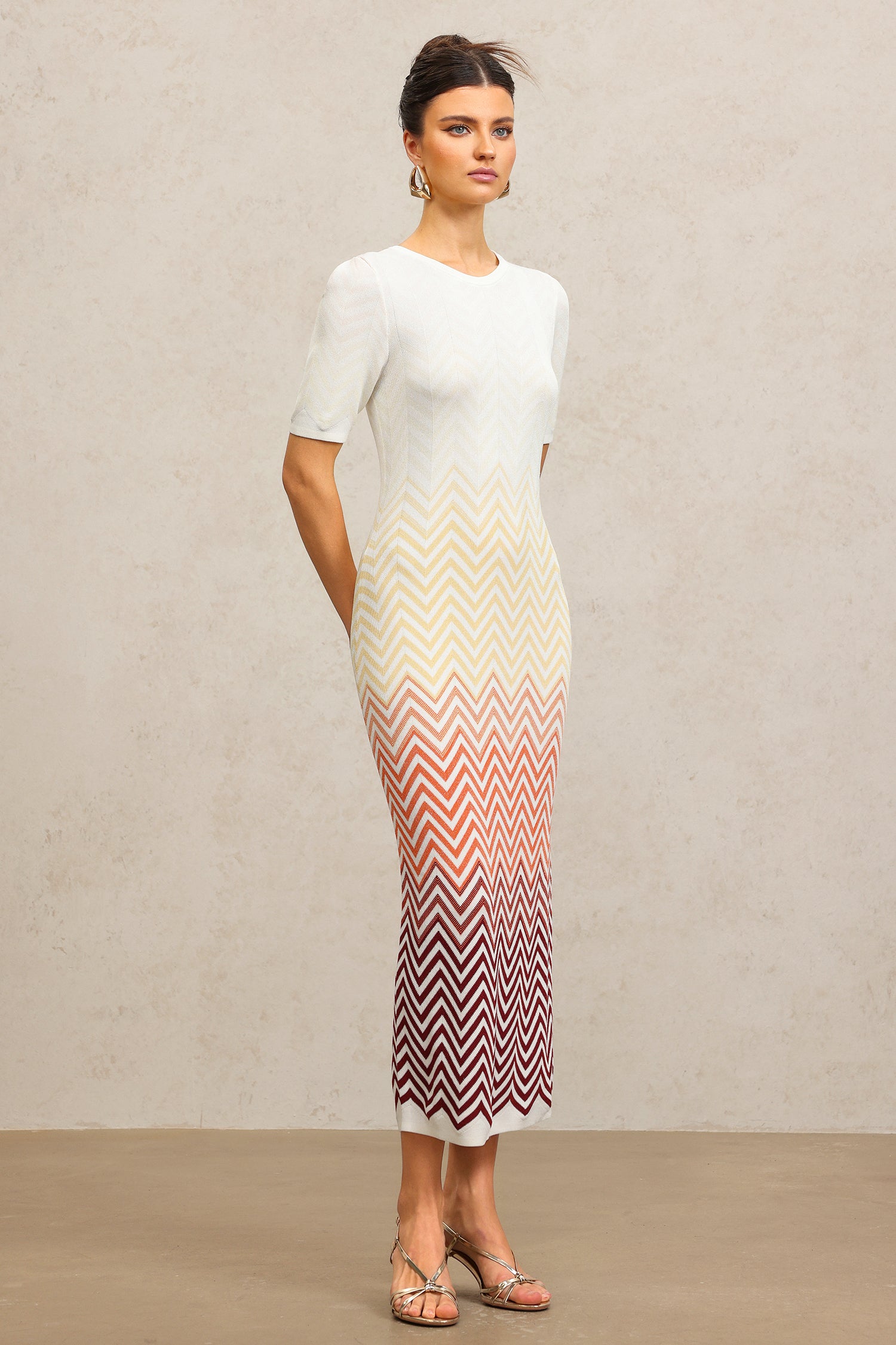 Viney Round Neck Short Sleeves Midi Dress