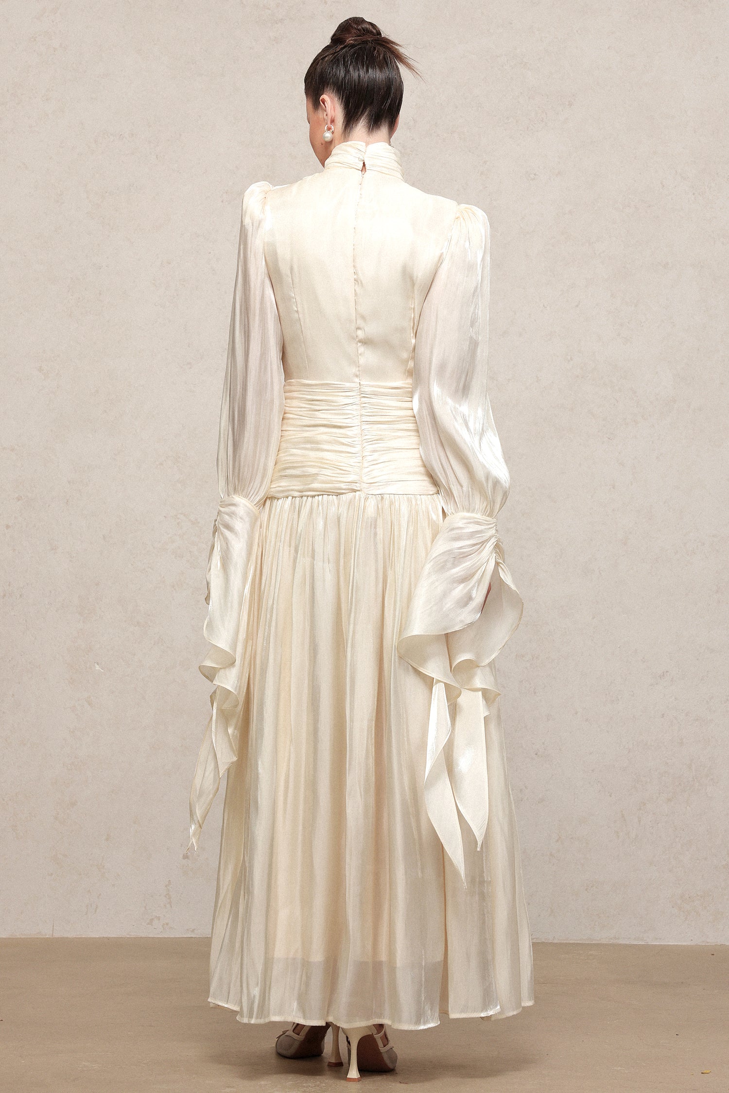 Viky Resort Waist-Defining Long Sleeve Ruched Woven Maxi Dress