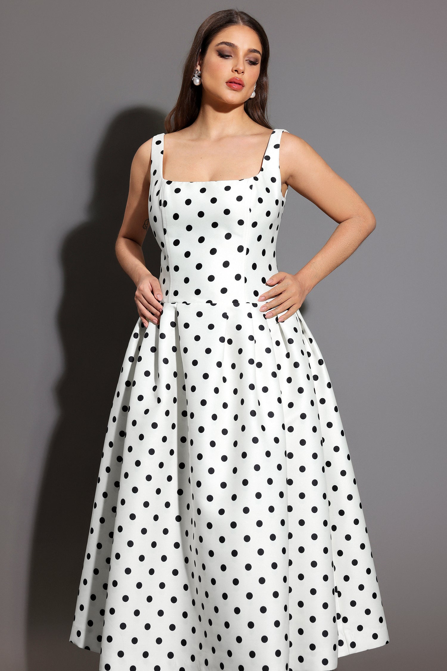 Zada Sleeveless Wave Point Maxi Dress	