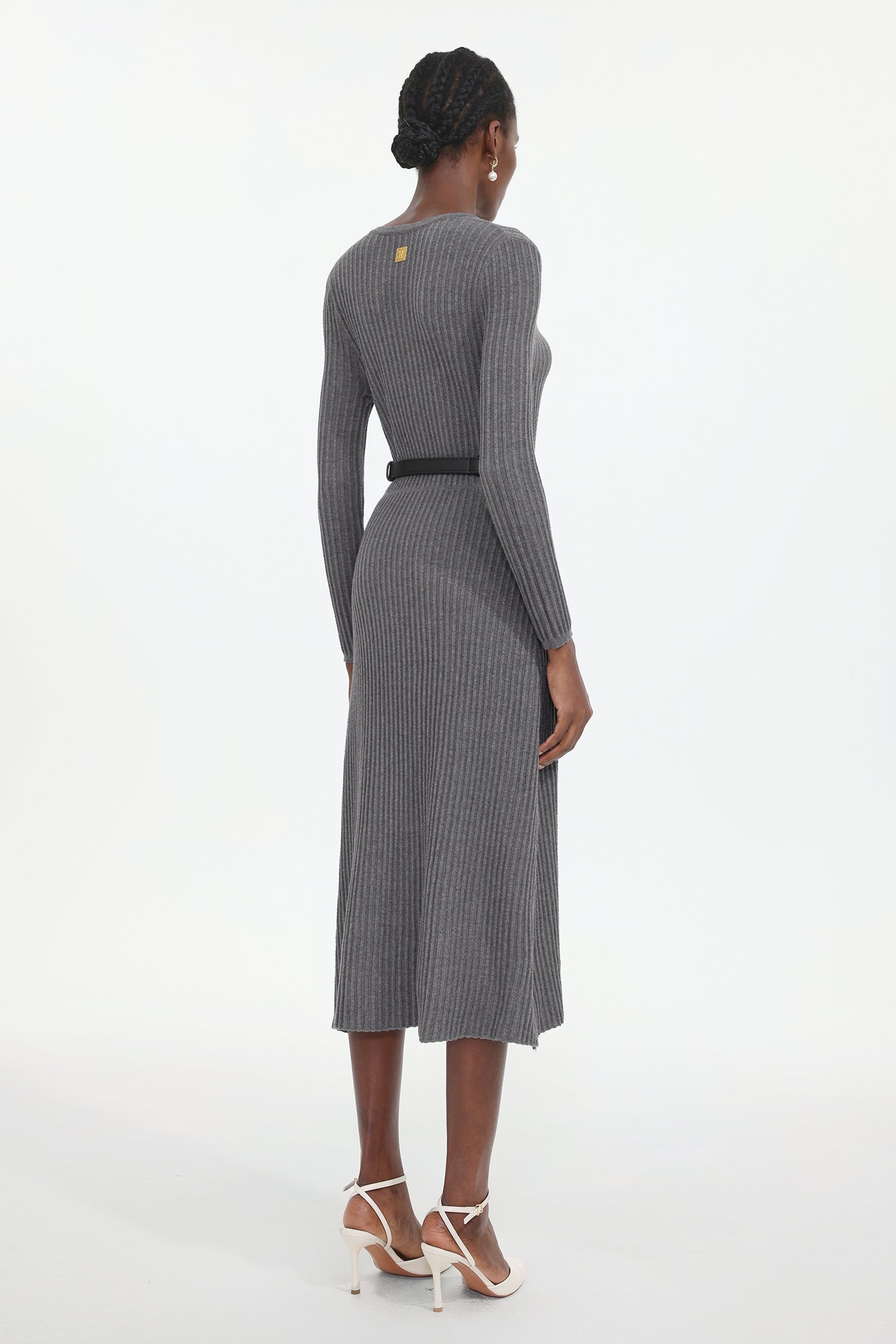 Edie Elegant Contour Long Sleeve Knit Maxi Dress