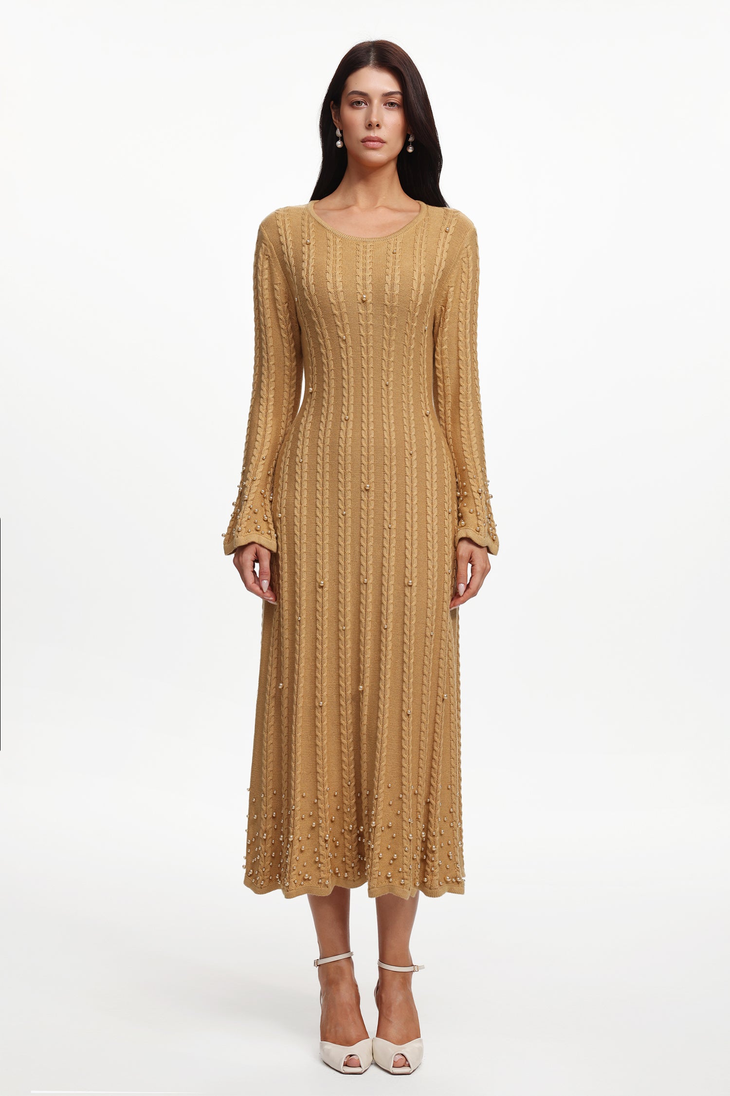 Weiss Elegant Contour Round Neck Long Sleeve Pearl Knit Maxi Dress