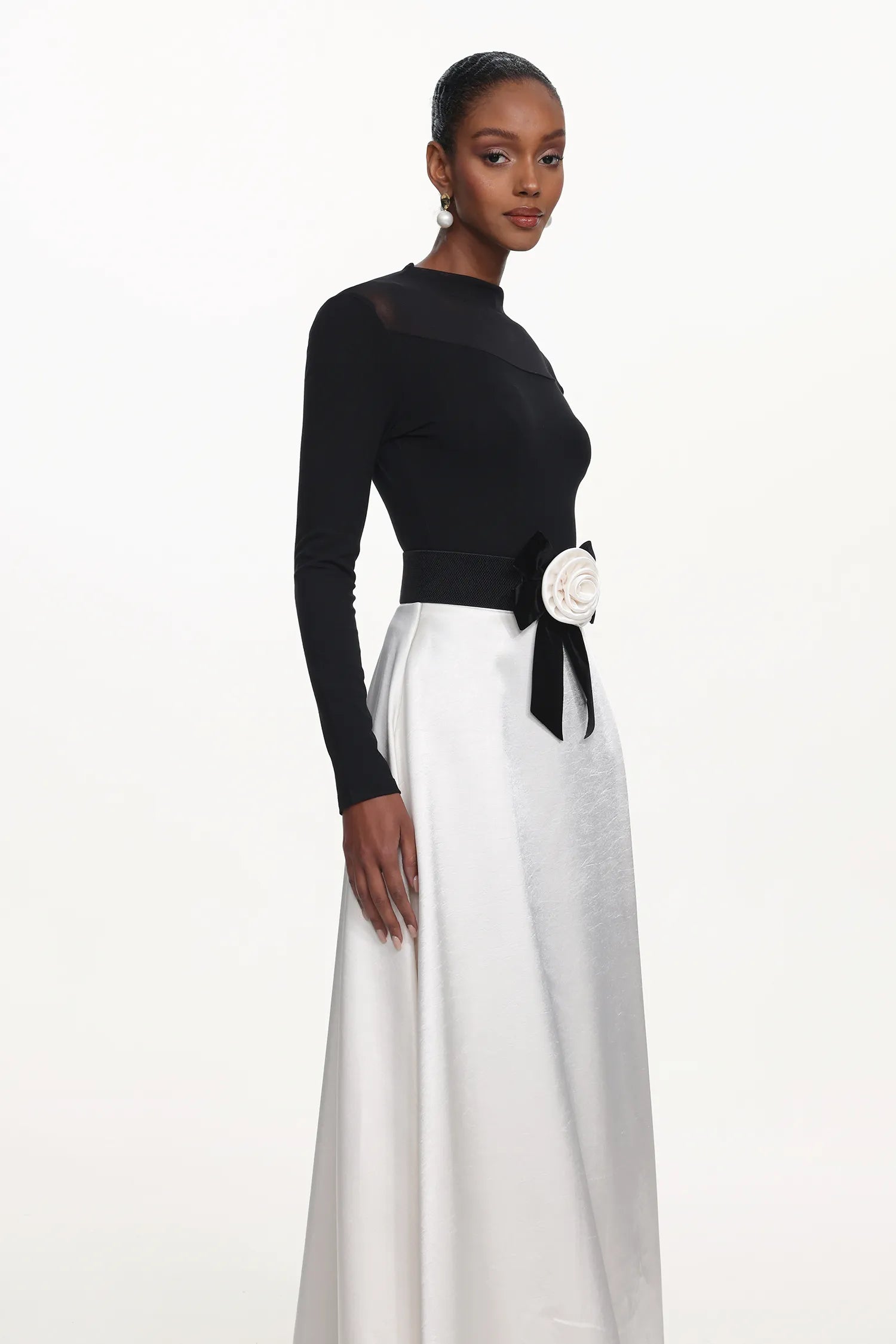 Heloise Elegant Contour Long Sleeve Contrast Floral Maxi Dress