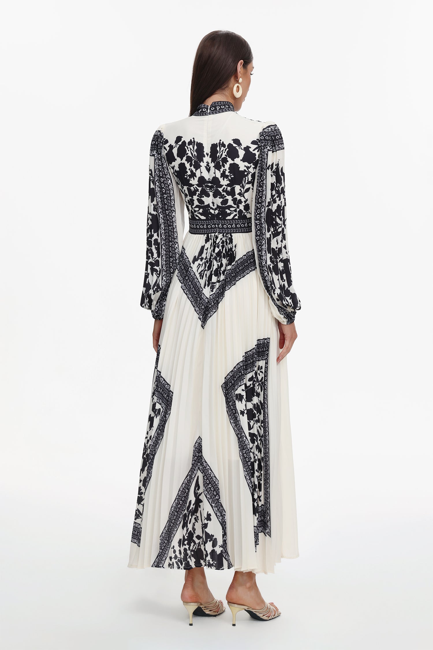Sahara Resort Flowy Pleated Long Sleeve Printed Chiffon Black Maxi Dress	