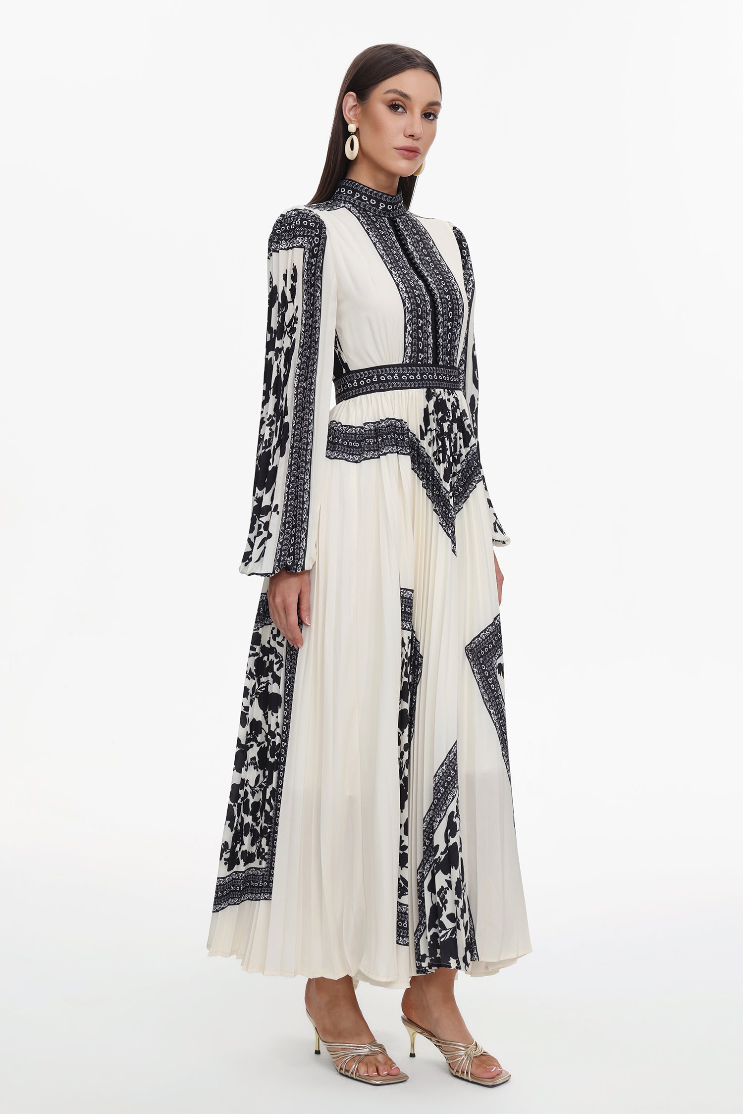 Sahara Resort Flowy Pleated Long Sleeve Printed Chiffon Black Maxi Dress	