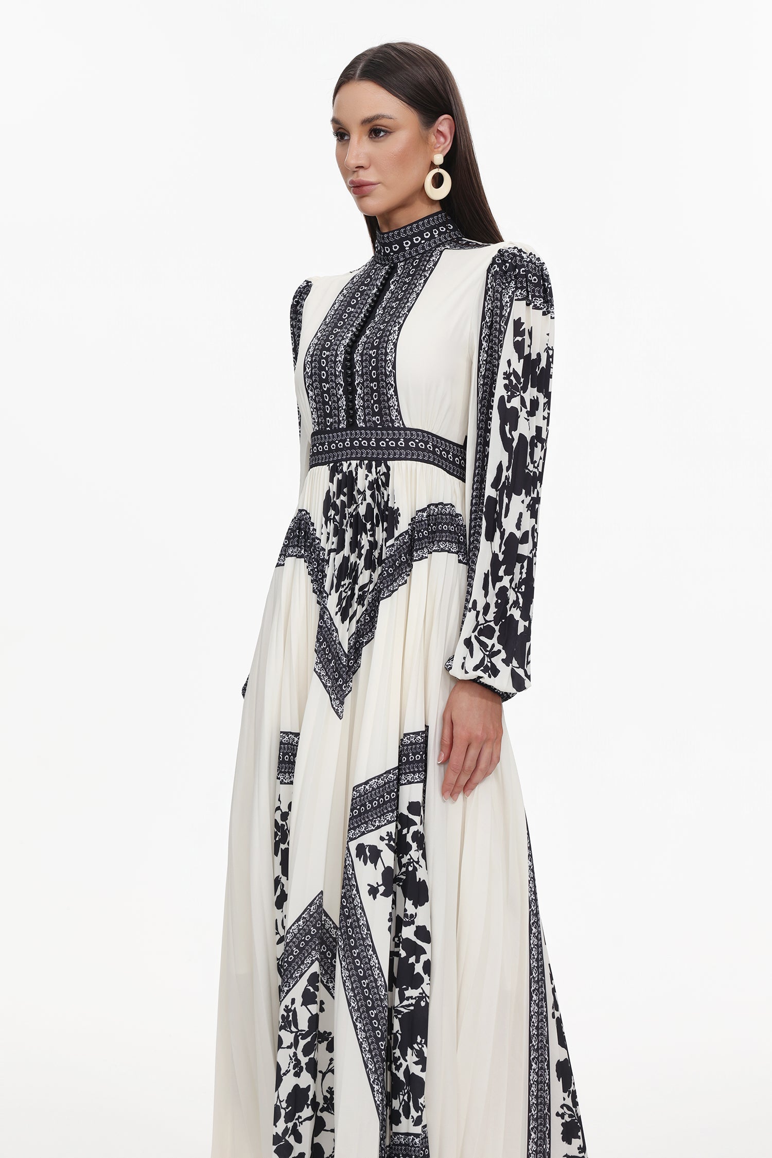 Sahara Resort Flowy Pleated Long Sleeve Printed Chiffon Black Maxi Dress	