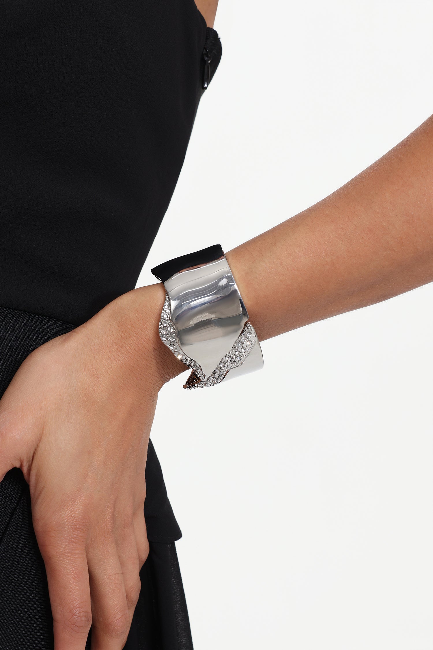Xlyia V Shaped Diamond Bracelet	