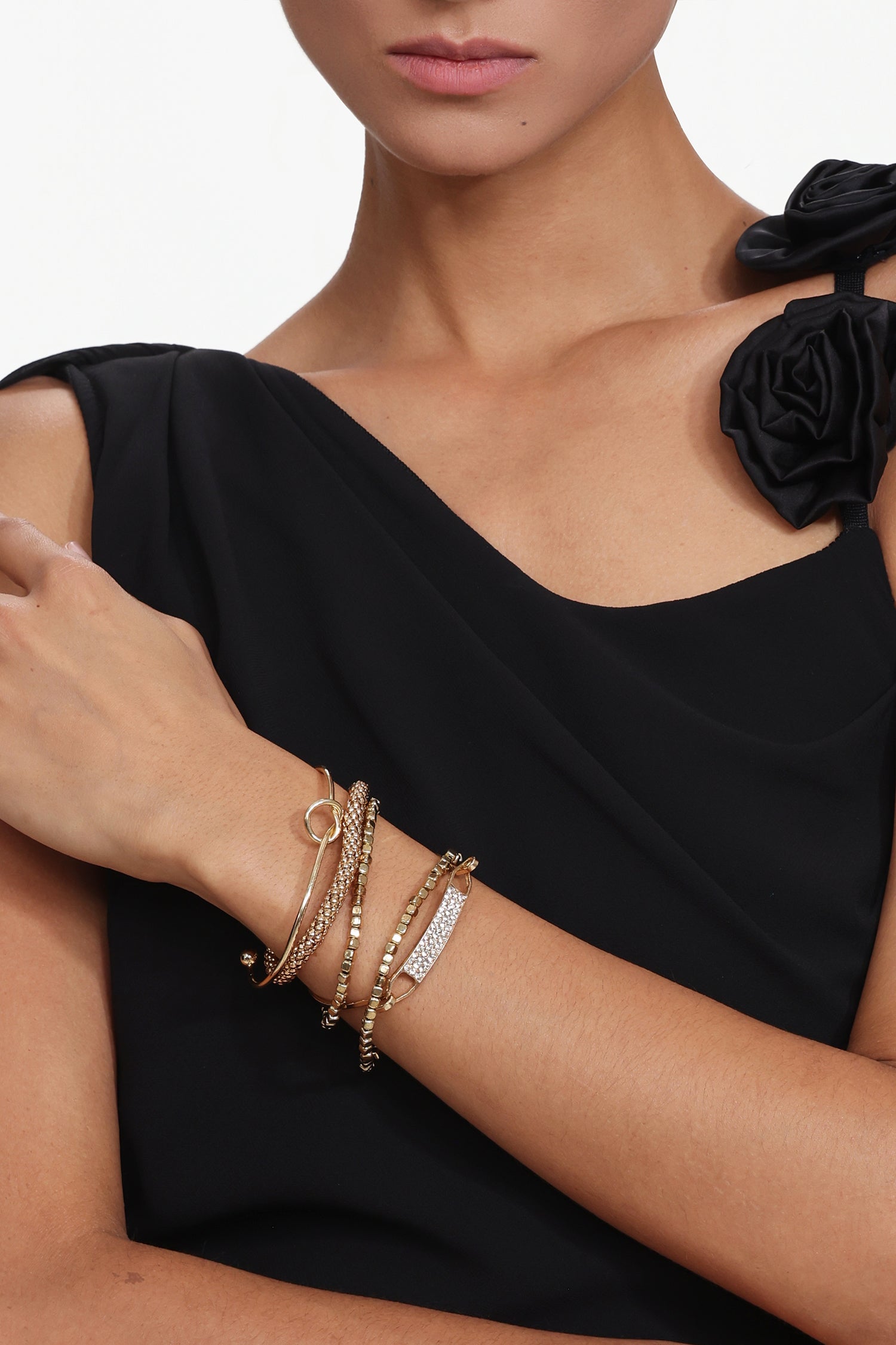Liopa Square  Diamond Metal Multichain Bracelet Set	