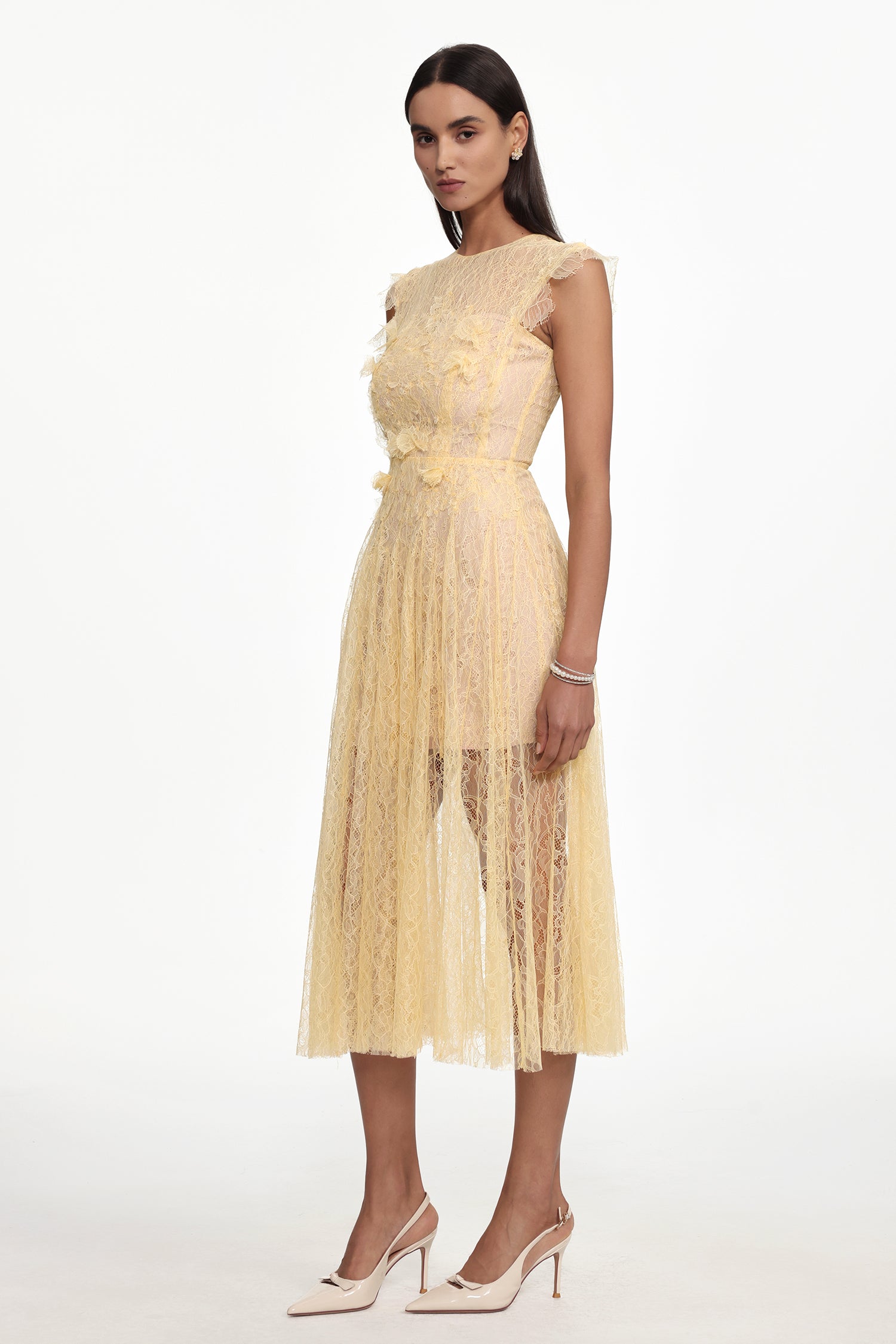 Kaidi Romantic Flowy Sleeveless Lace Maxi Dress	