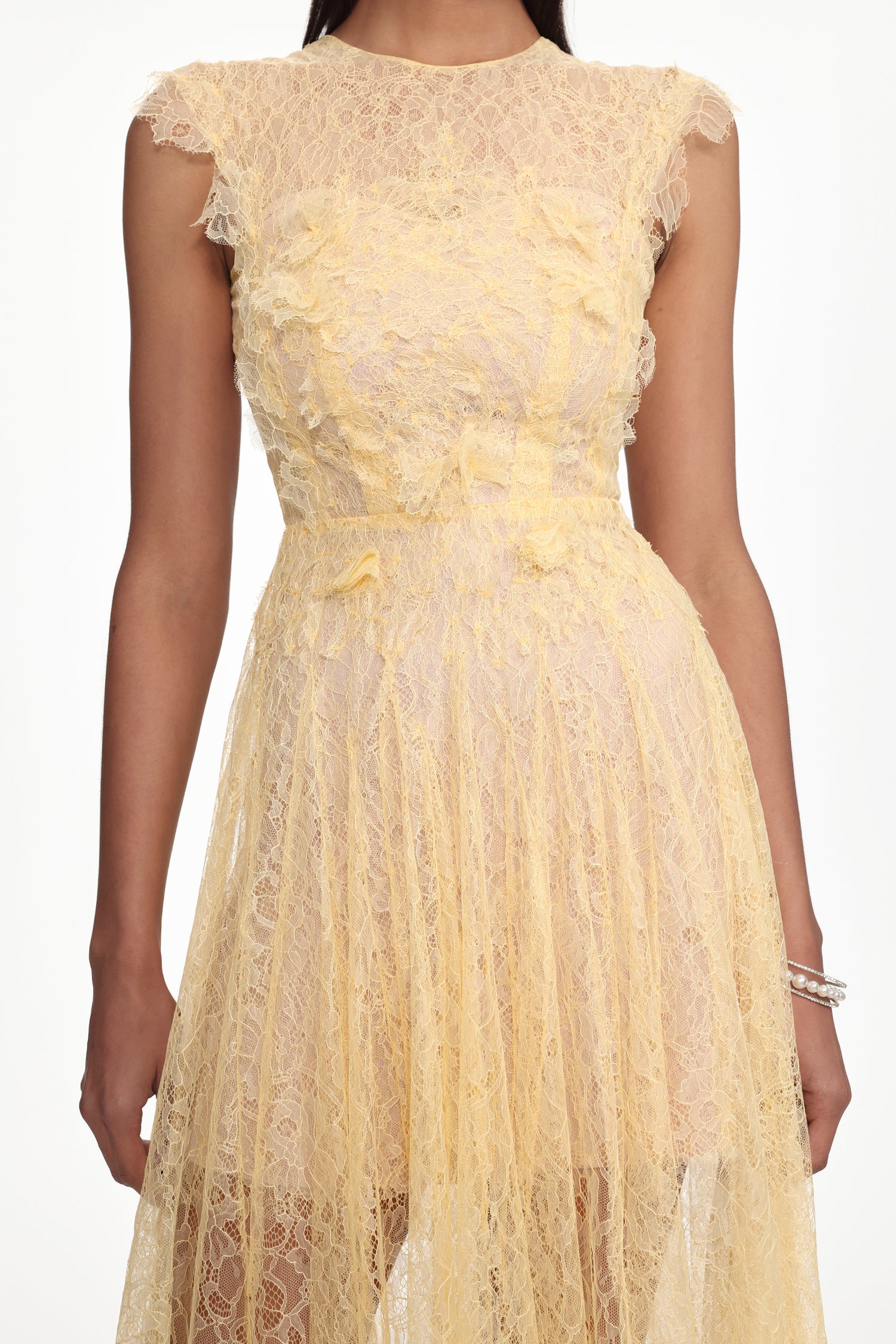 Kaidi Romantic Flowy Sleeveless Lace Maxi Dress	