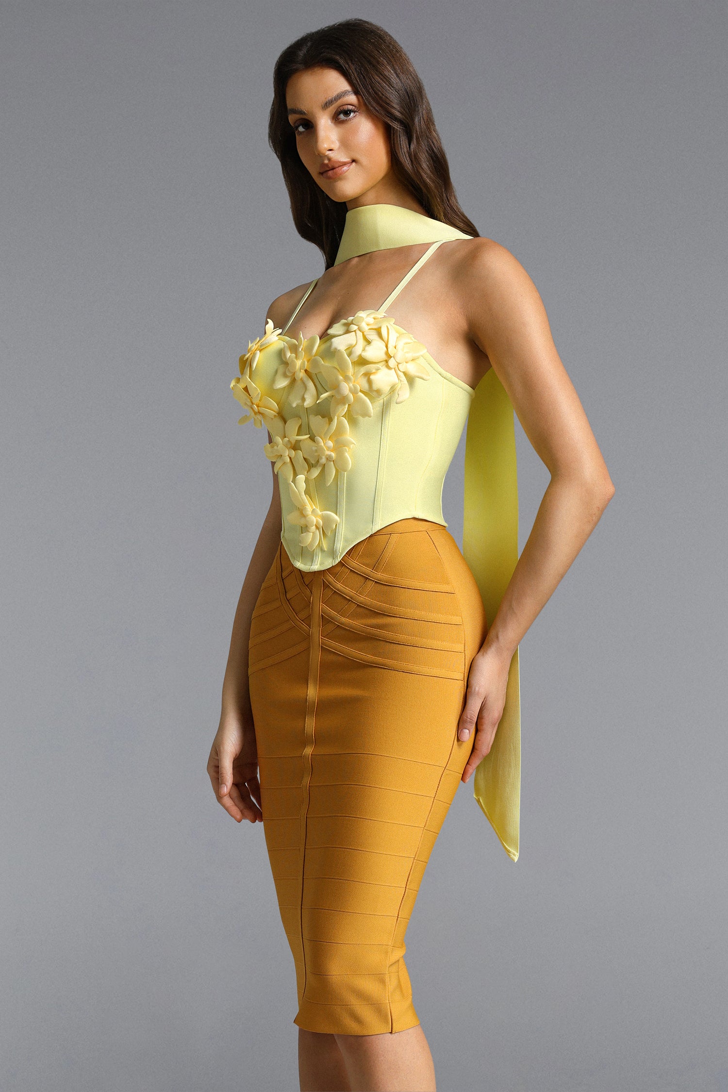 Sada Sexy Contour Flower Ribbon Bandage Top	