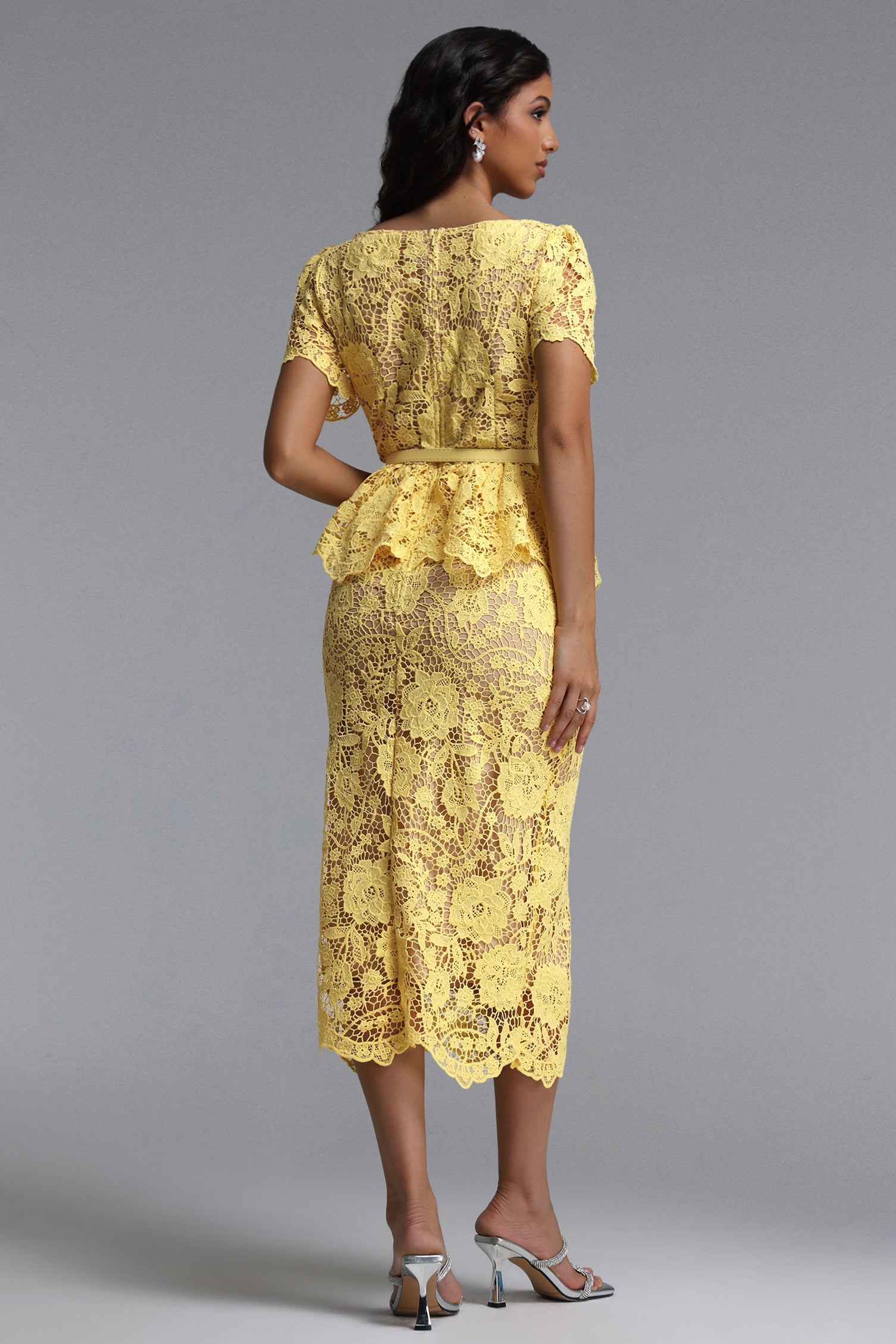 Quinn Elegant Cinched Short Sleeve Floral Lace Maxi Dress	