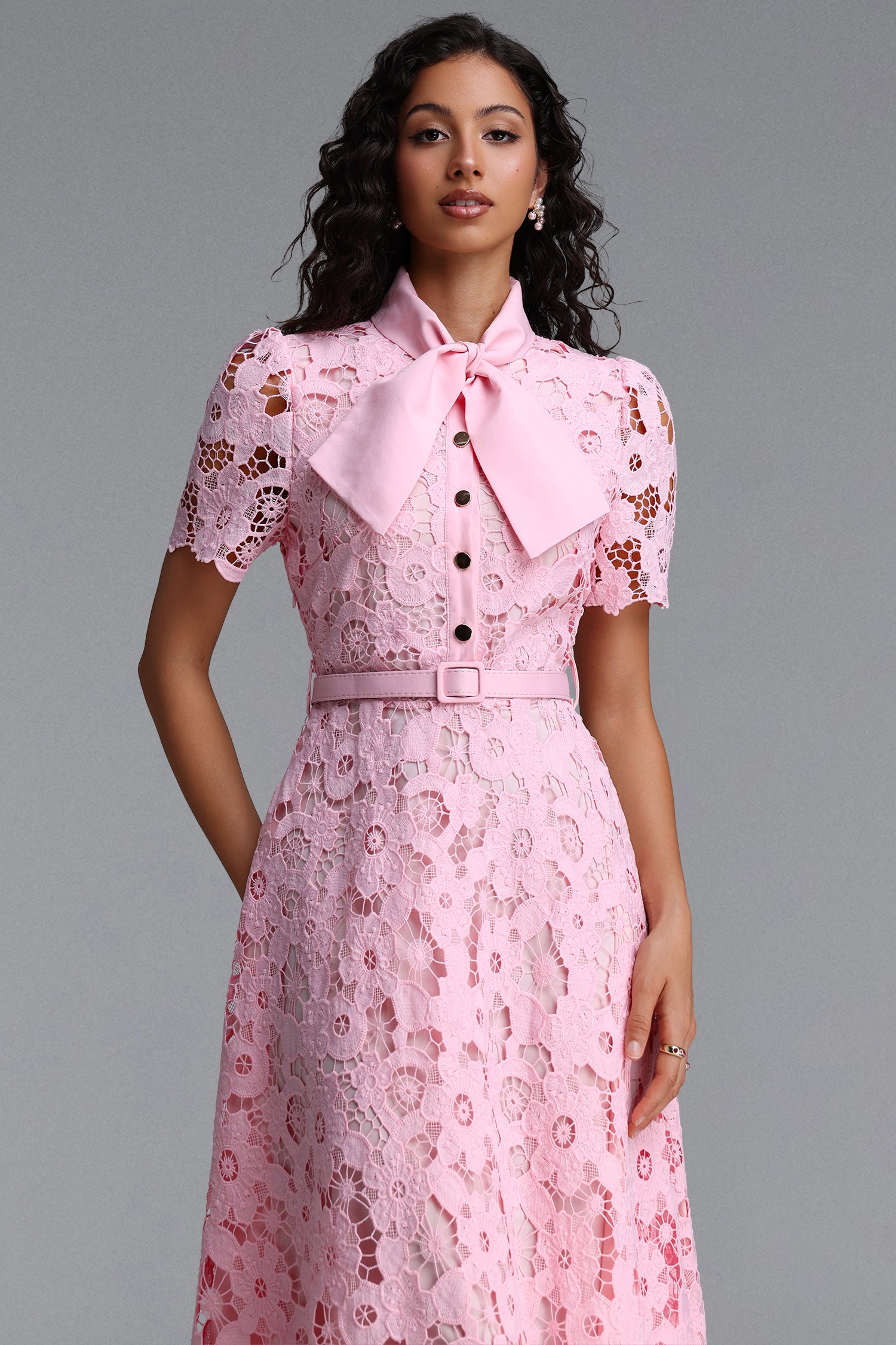 Salo Classic Tailored Bow Collar Short Sleeve Floral Lace Midi Dress	