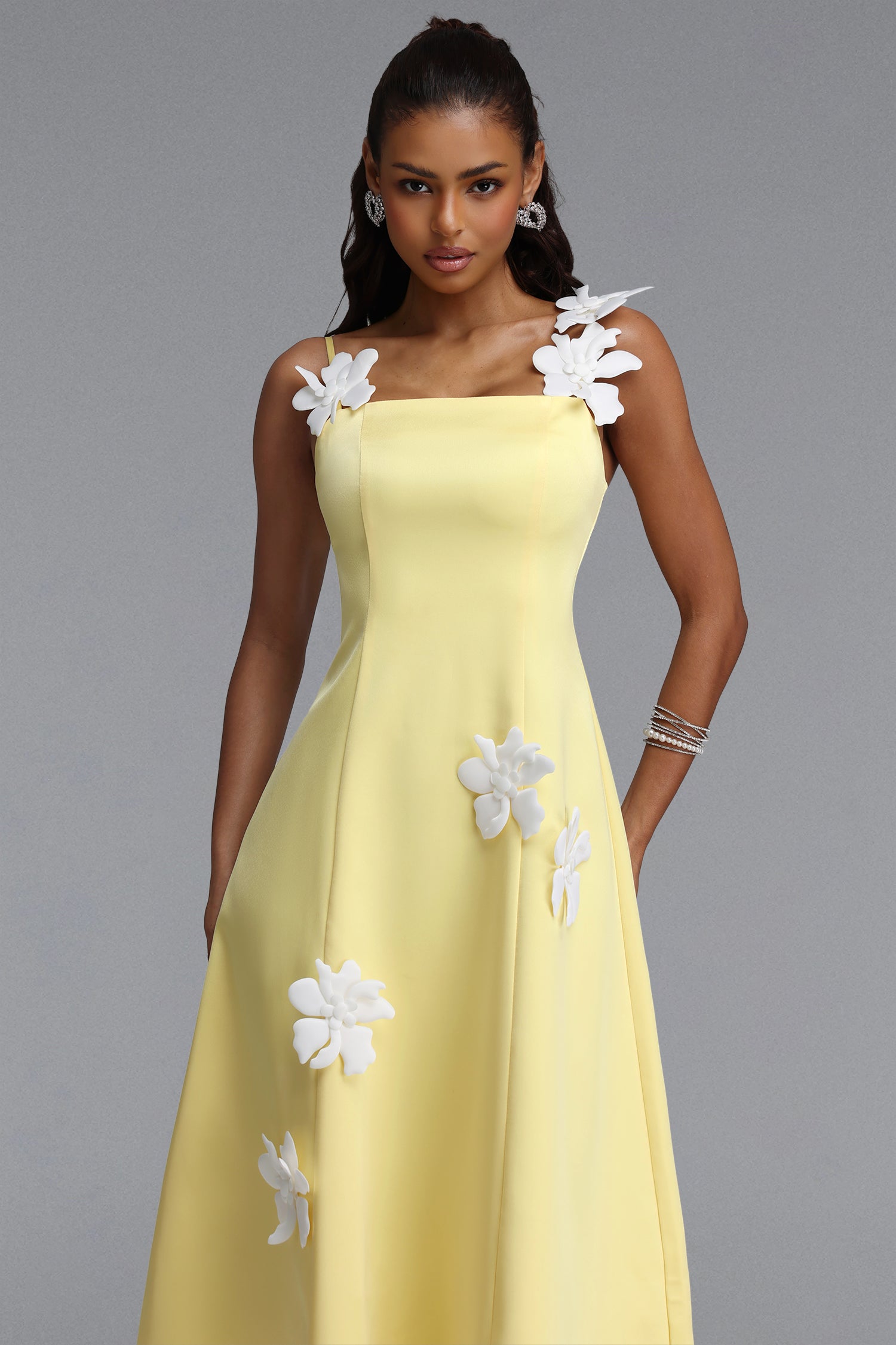 Liviya Elegant Tailored Spaghetti Strap Floral Woven Midi Dress	