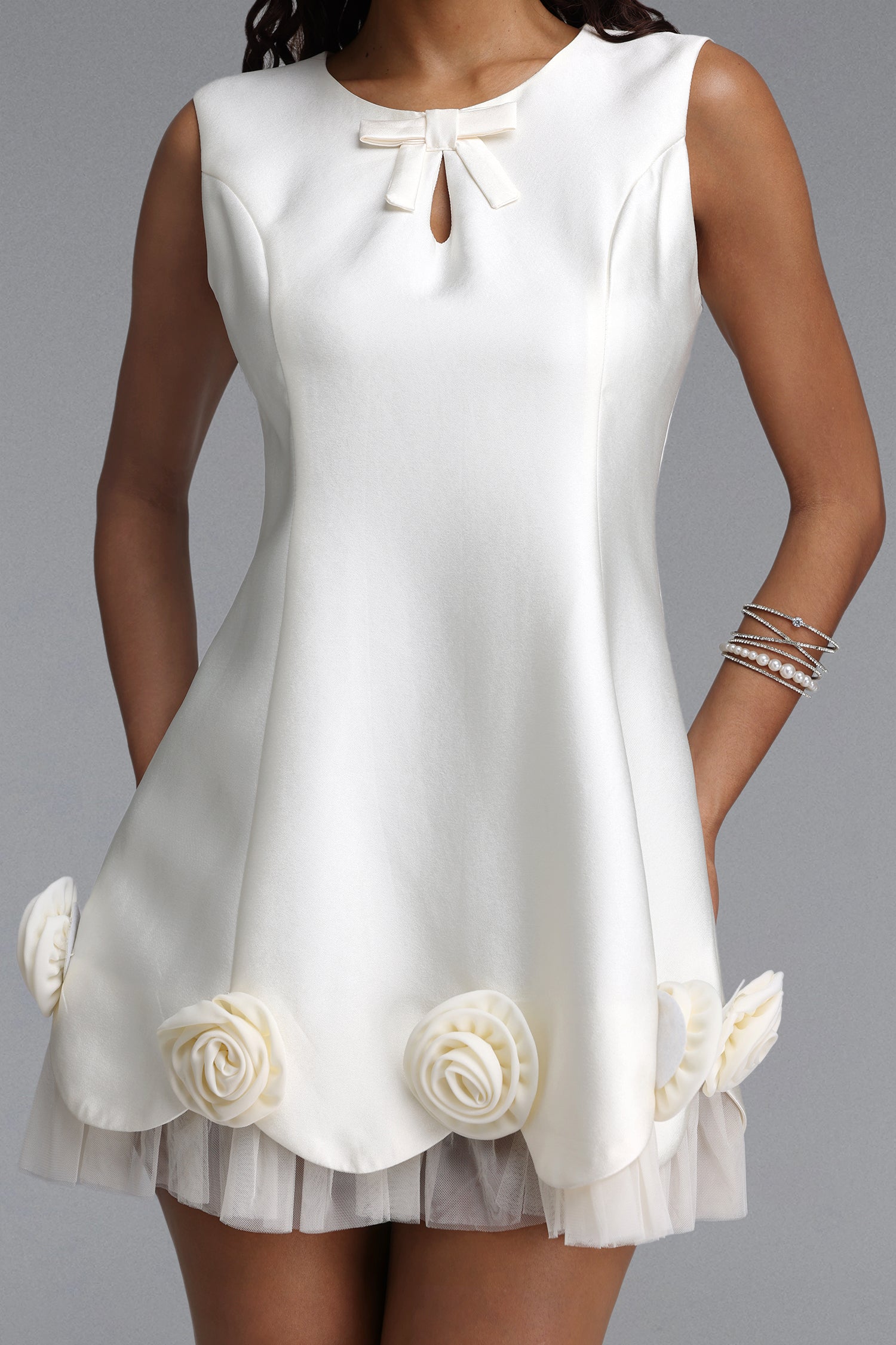 Fala Elegant Tailored Round Neck Sleeveless Bow Lustrous Woven Mini Dress	