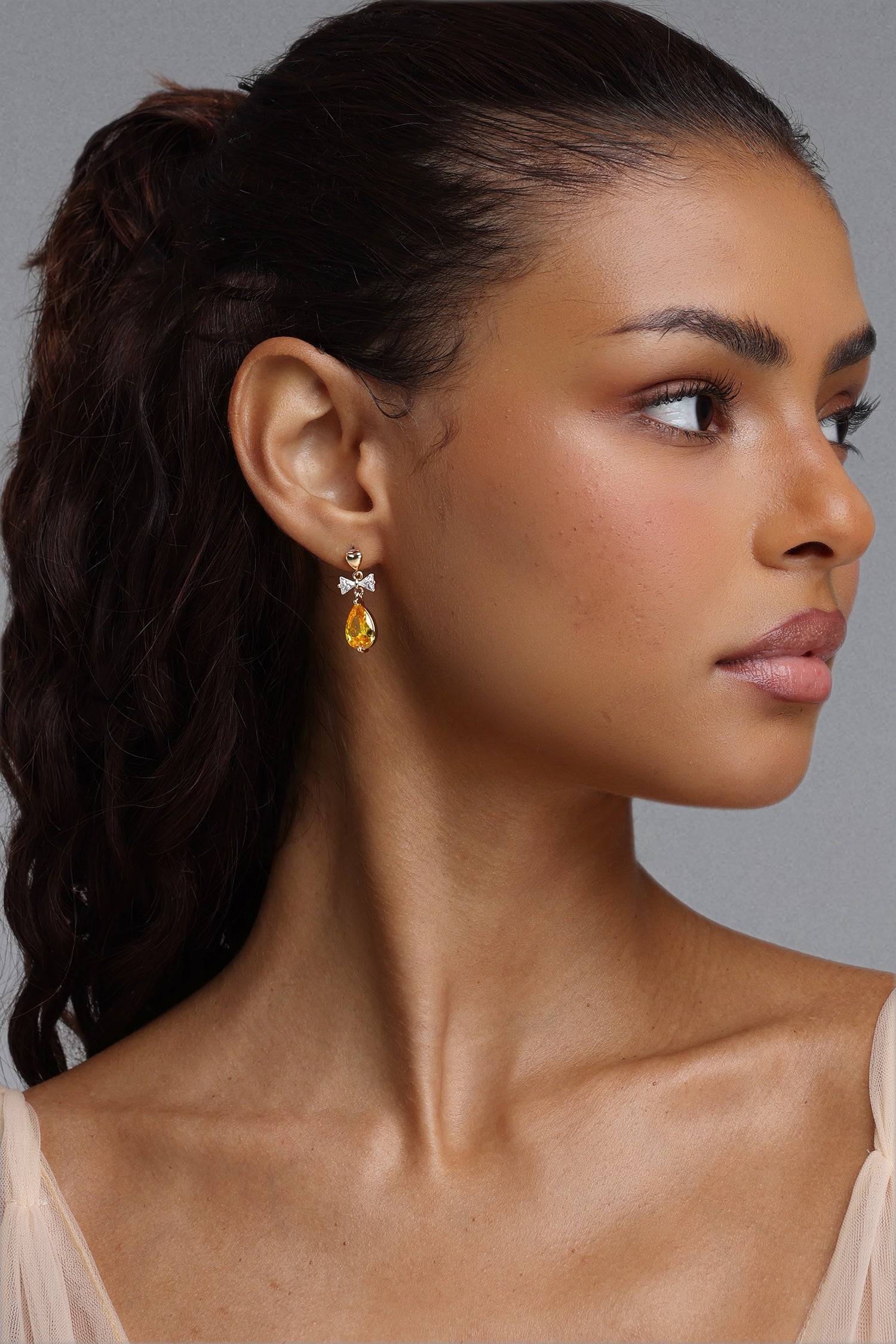 Havera Bow Teardrop Zircon Earrings	