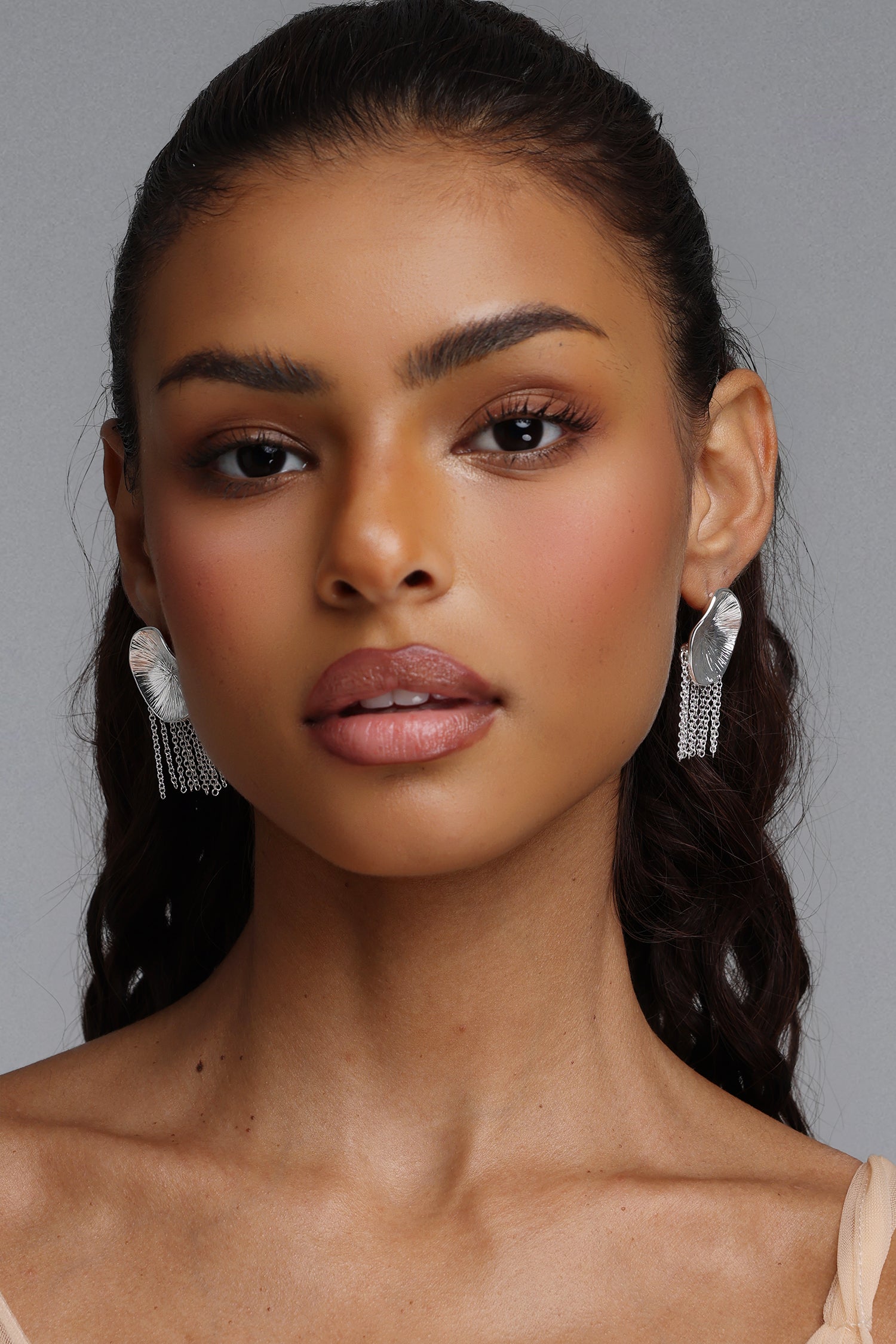Mio Irregular Circular Metal Chain Earrings	