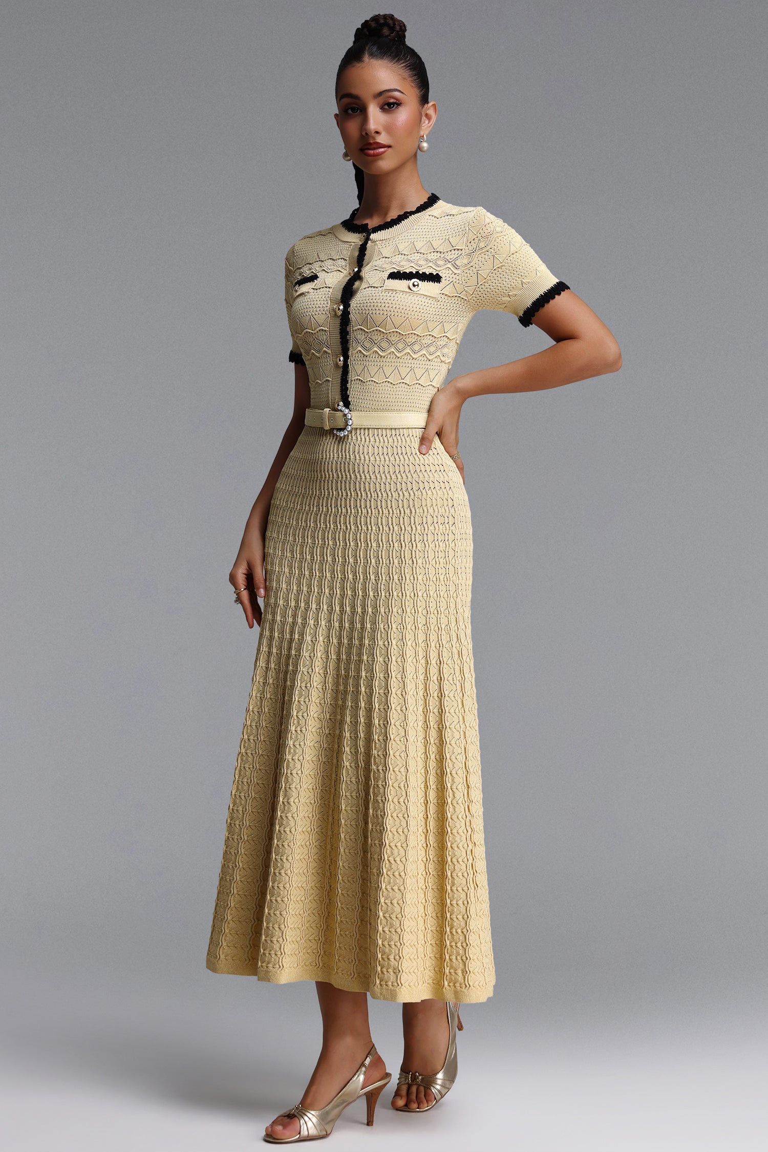 Wagani Elegant Contour Round Neck Short Sleeve Knit Maxi Dress	