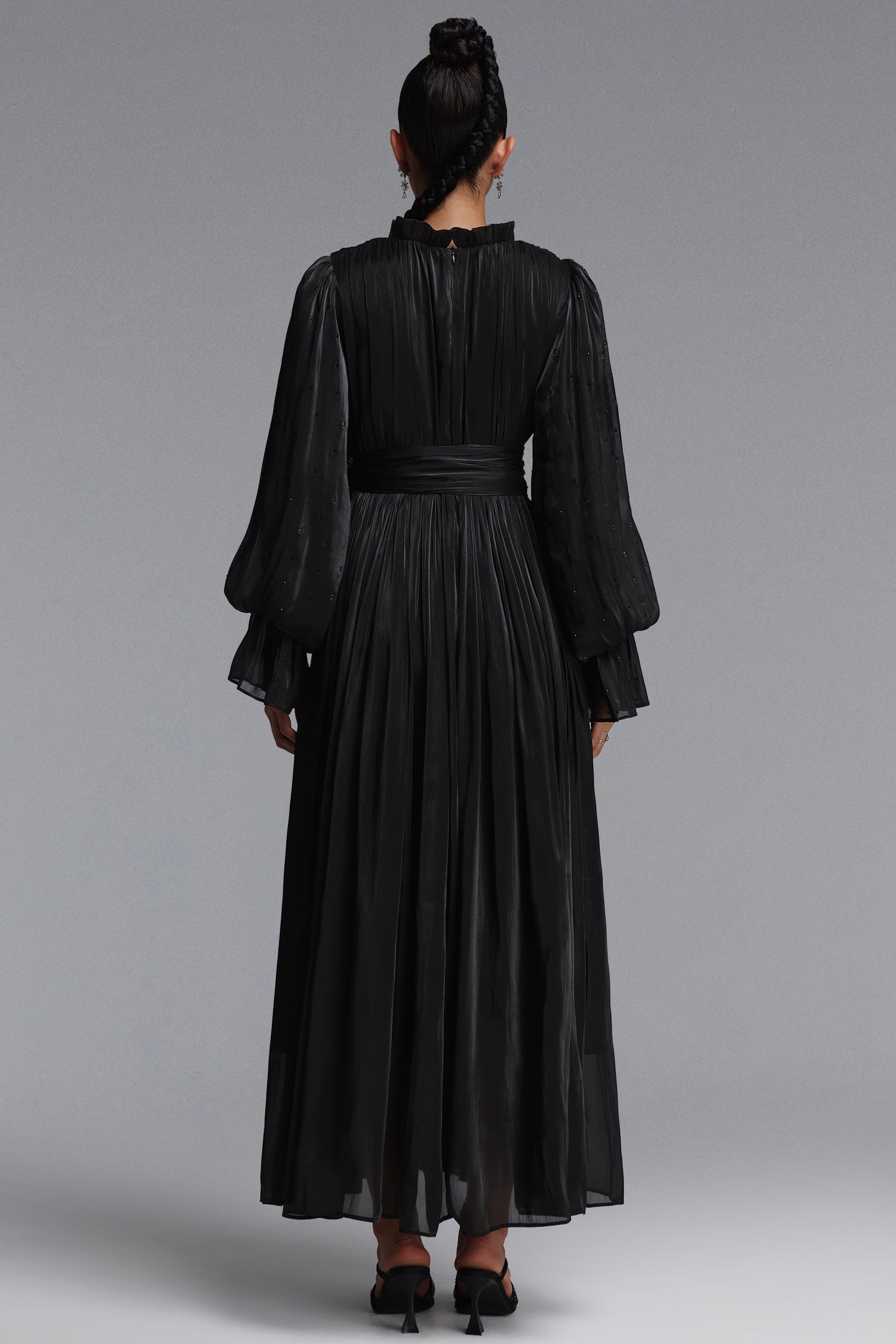 Ikira Resort Flowy Long Sleeve Pleated Floral Satin Black Maxi Dress	
