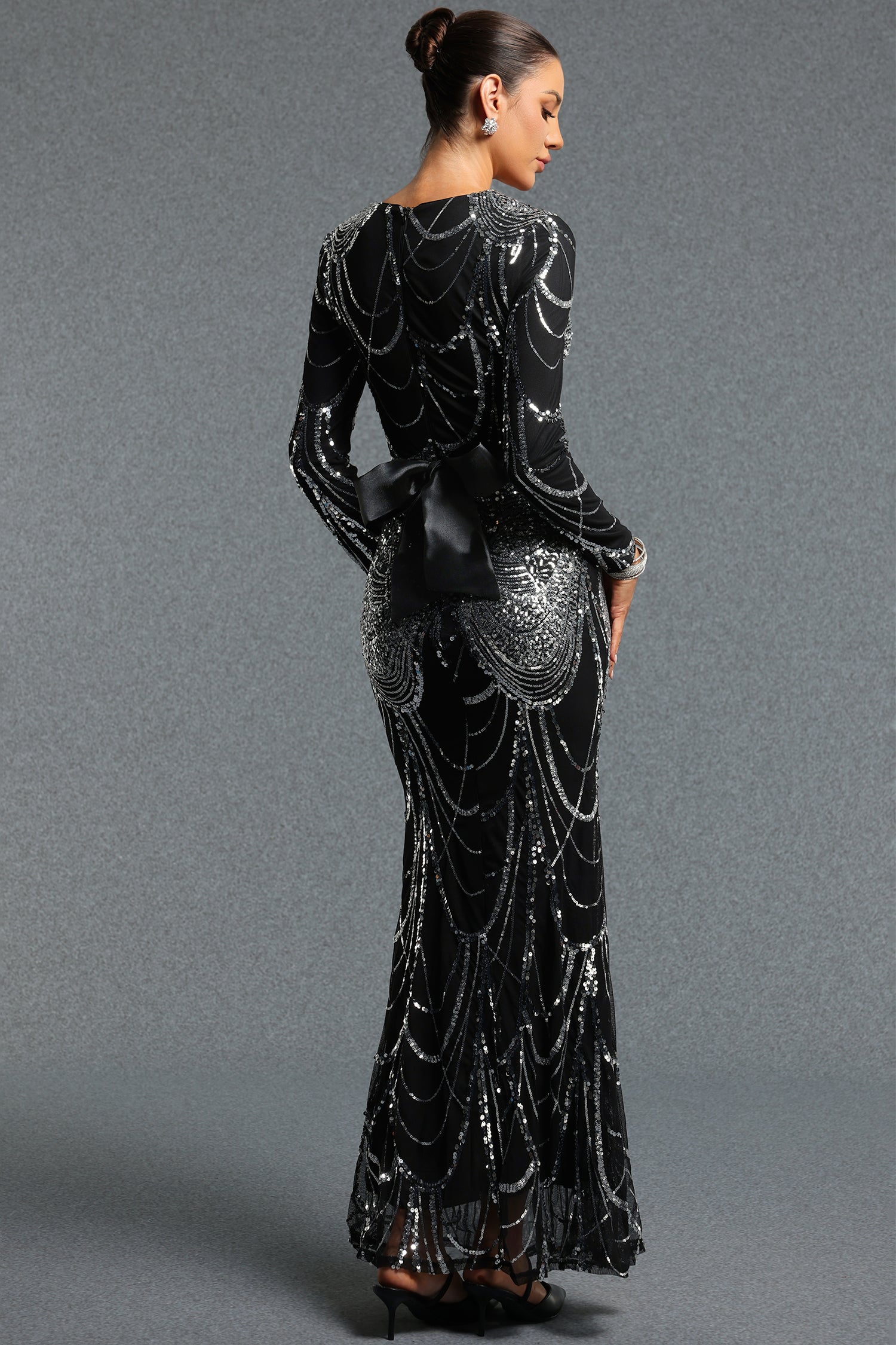 Teagan Elegant Contour V Neck Long Sleeve Sequined Maxi Dress	