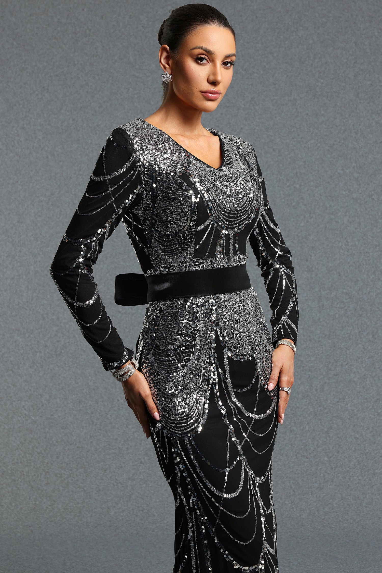 Teagan Elegant Contour V Neck Long Sleeve Sequined Maxi Dress	