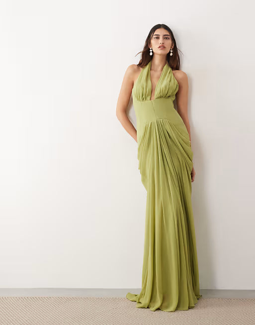 ARRANGE – Hybrid-Maxikleid in Grün mit tiefem Ausschnitt
