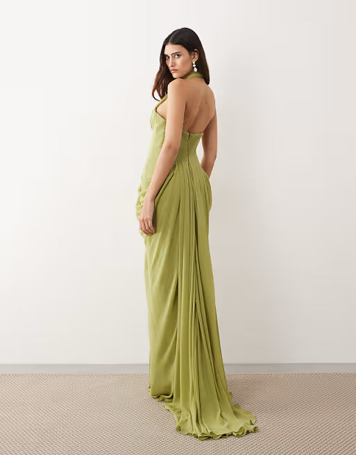 ARRANGE – Hybrid-Maxikleid in Grün mit tiefem Ausschnitt