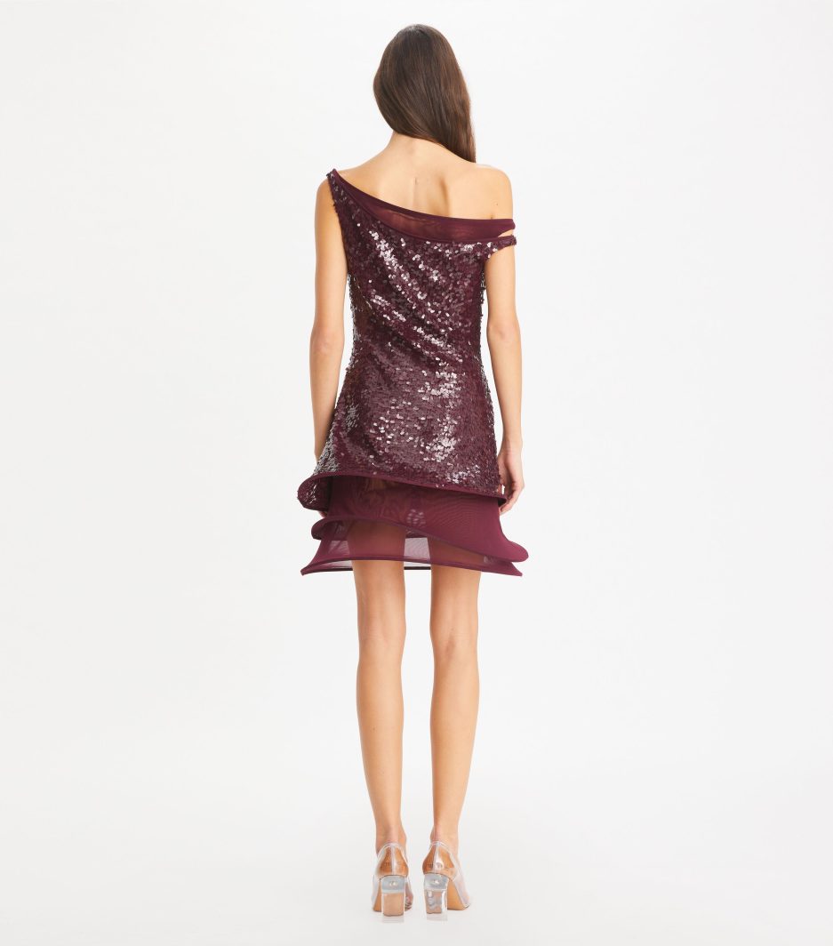 Vestido de aro con lentejuelas
