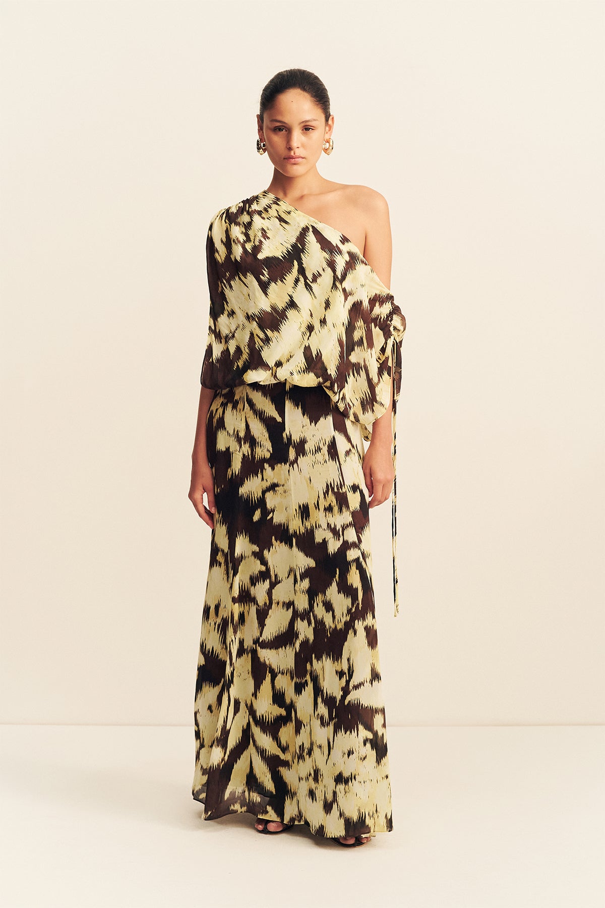 Benny Off Shoulder Blouson Maxi Dress | Ristretto/Butter | Dresses | Shona Joy 1