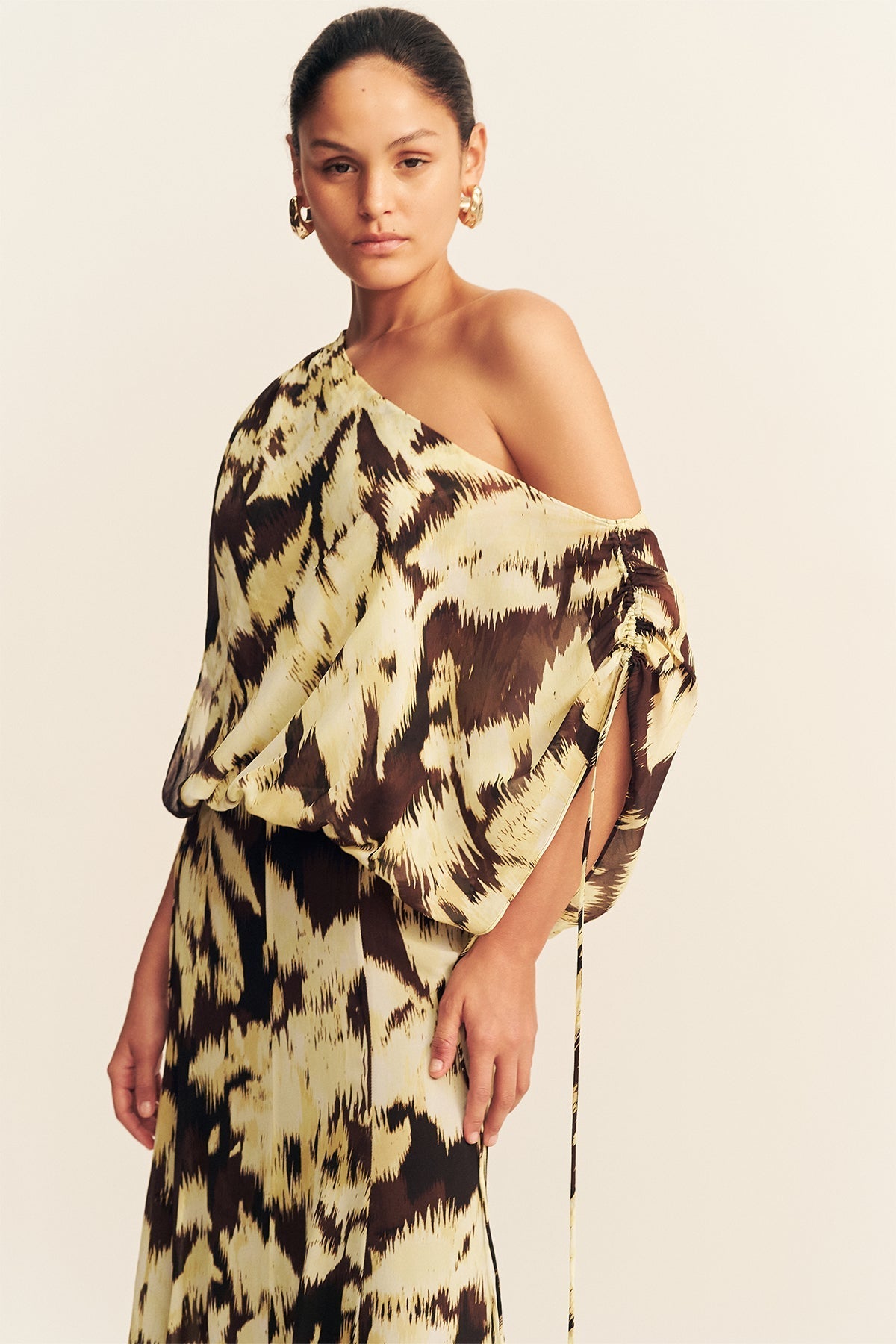 Benny Off Shoulder Blouson Maxi Dress | Ristretto/Butter | Dresses | Shona Joy 2