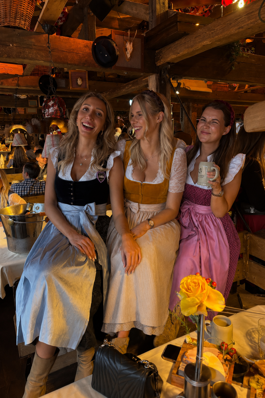 Dirndl Mira	