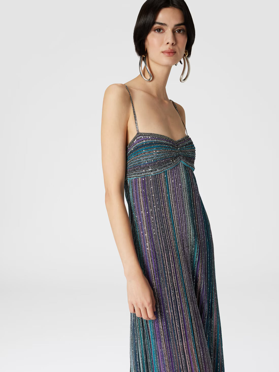 Langes ärmelloses Kleid aus Lamé-Faltenstrick