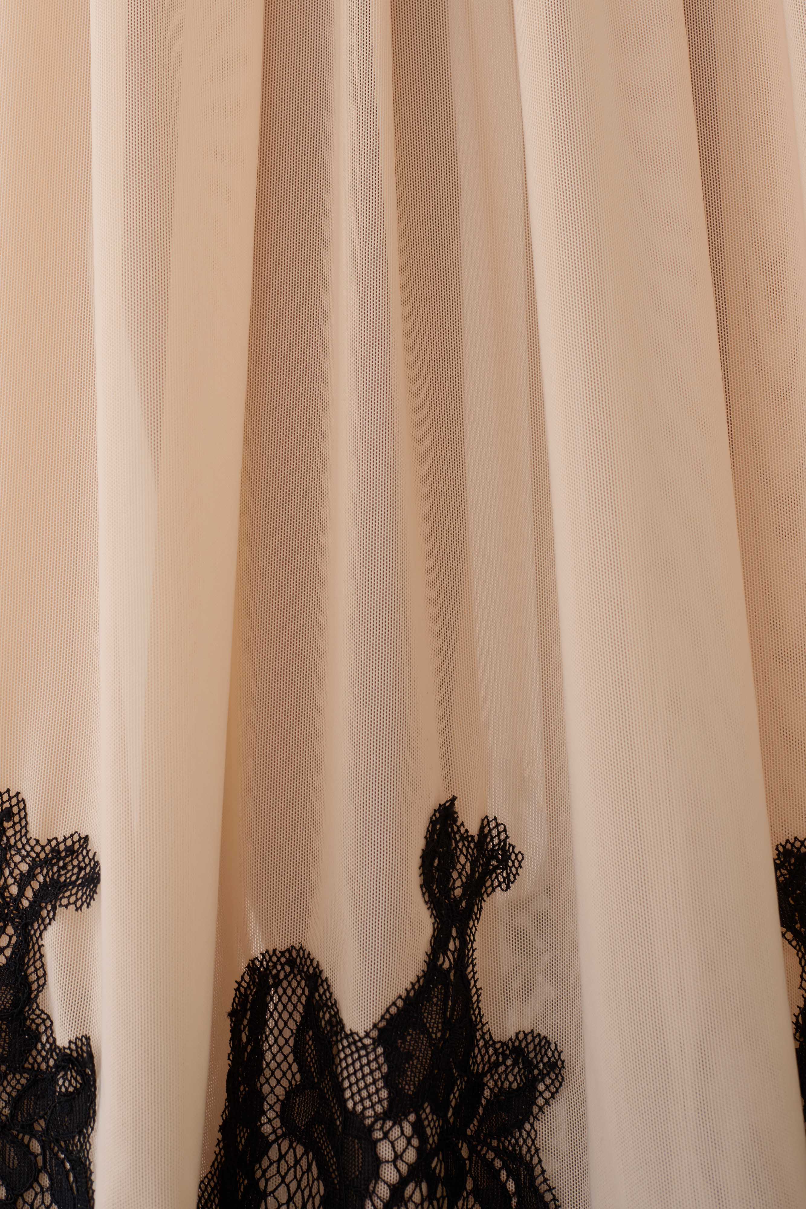 Leeana Jersey And Lace Halter Maxi Dress - Black/Nude