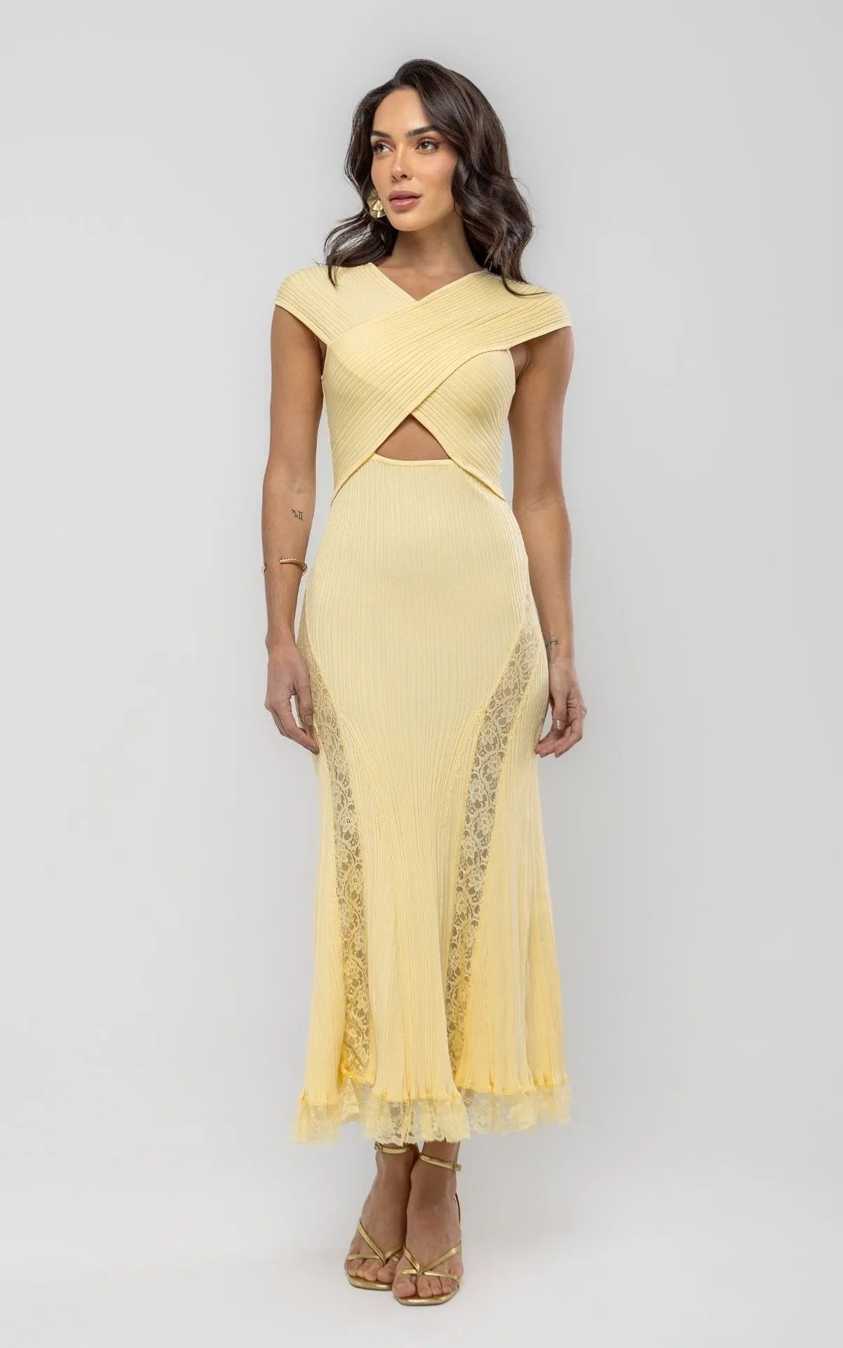 Vestido Midi Noemi Amarelo