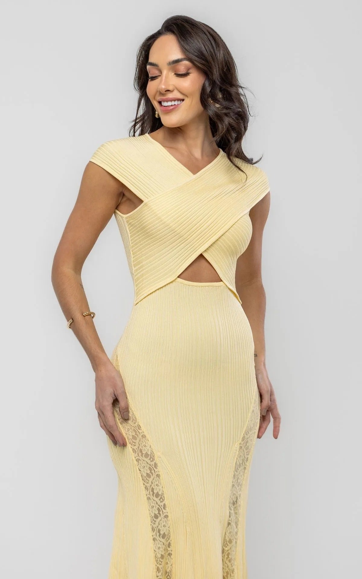Vestido Midi Noemi Amarelo