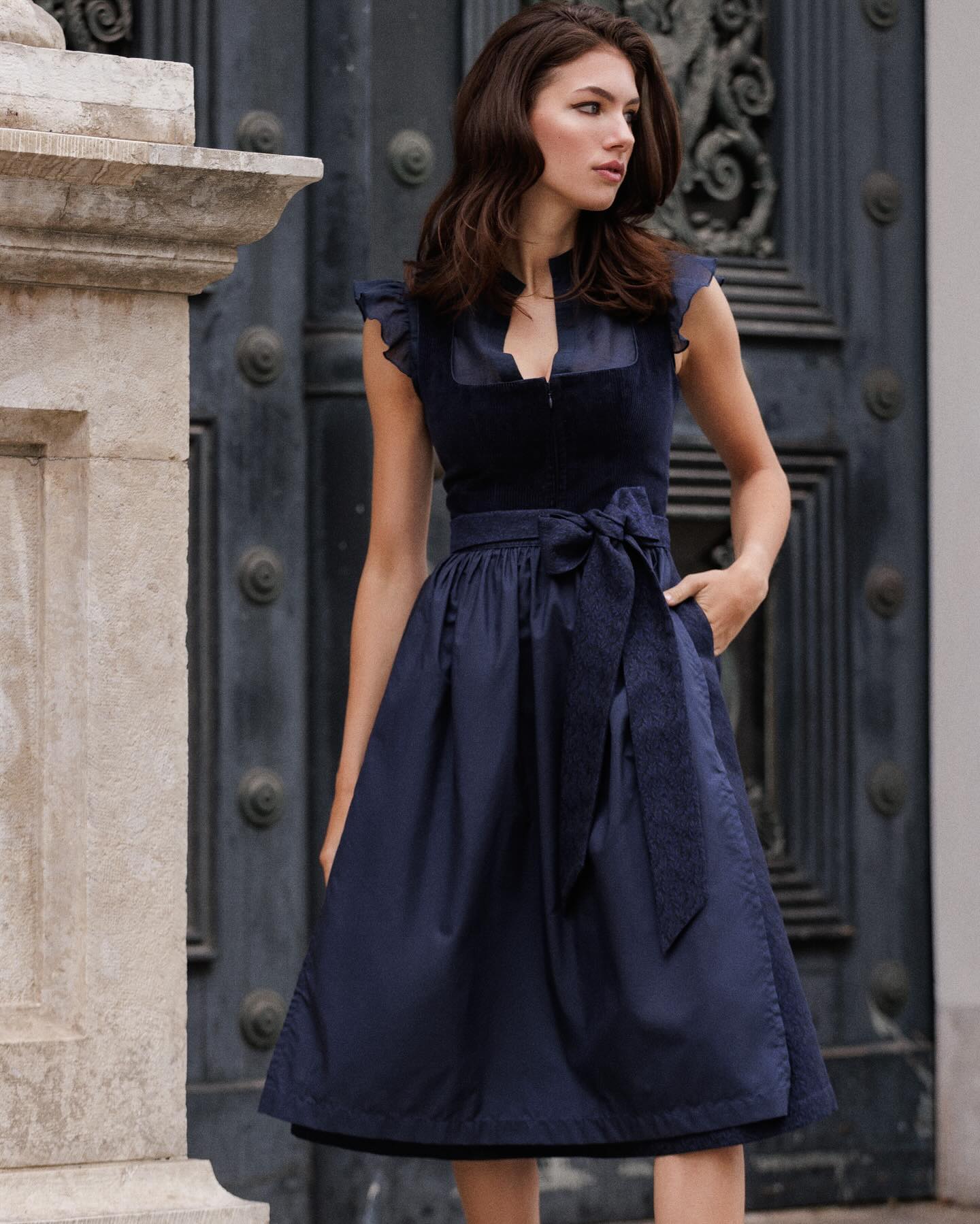 Dirndl dunkelblau Noah	