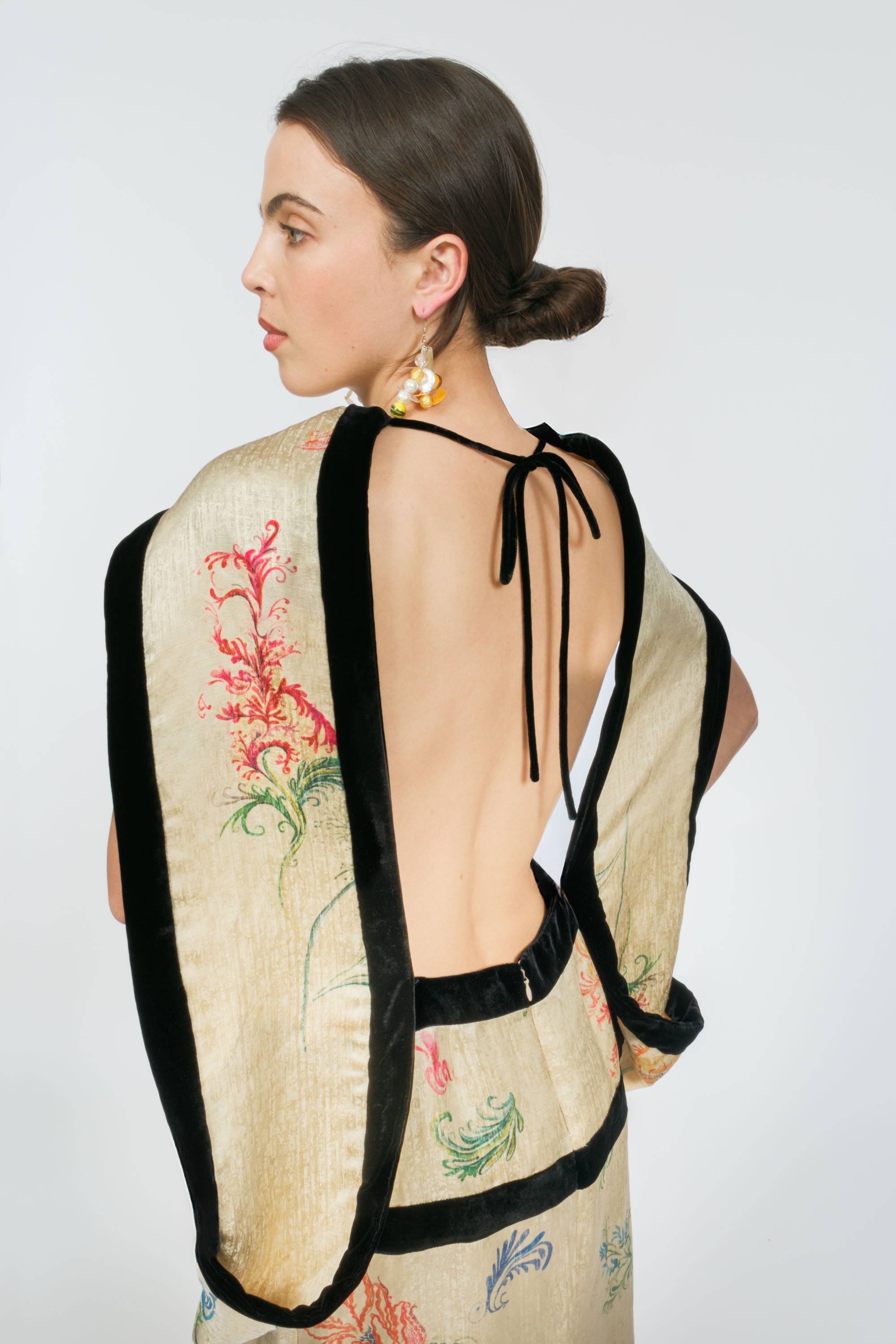 A La Mode Gown in Floral Malta Linen Jacquard