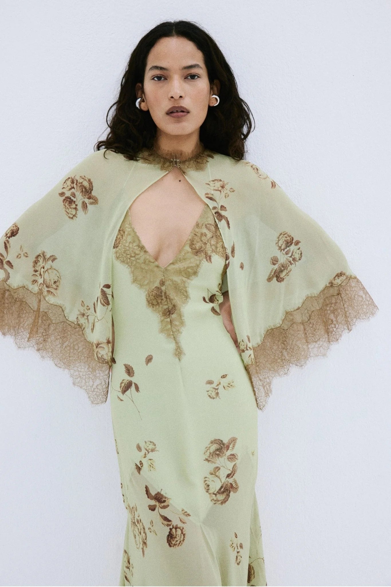 CIELO MIDAXI DRESS & CAPE IN ROSA PALO GREEN VISCOSE GEORGETTE