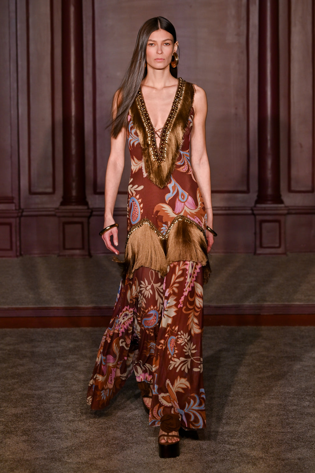 VESTIDO LONGO BOHO MARROM
