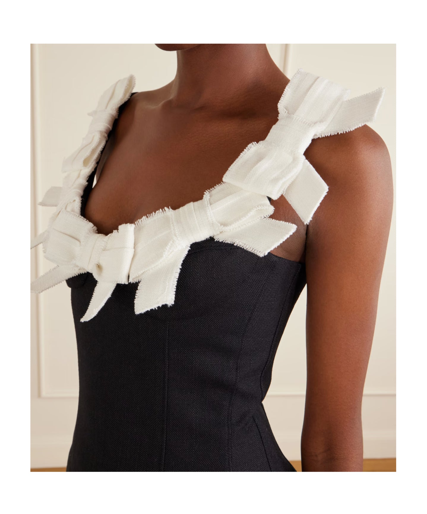 Bow-decorated dress