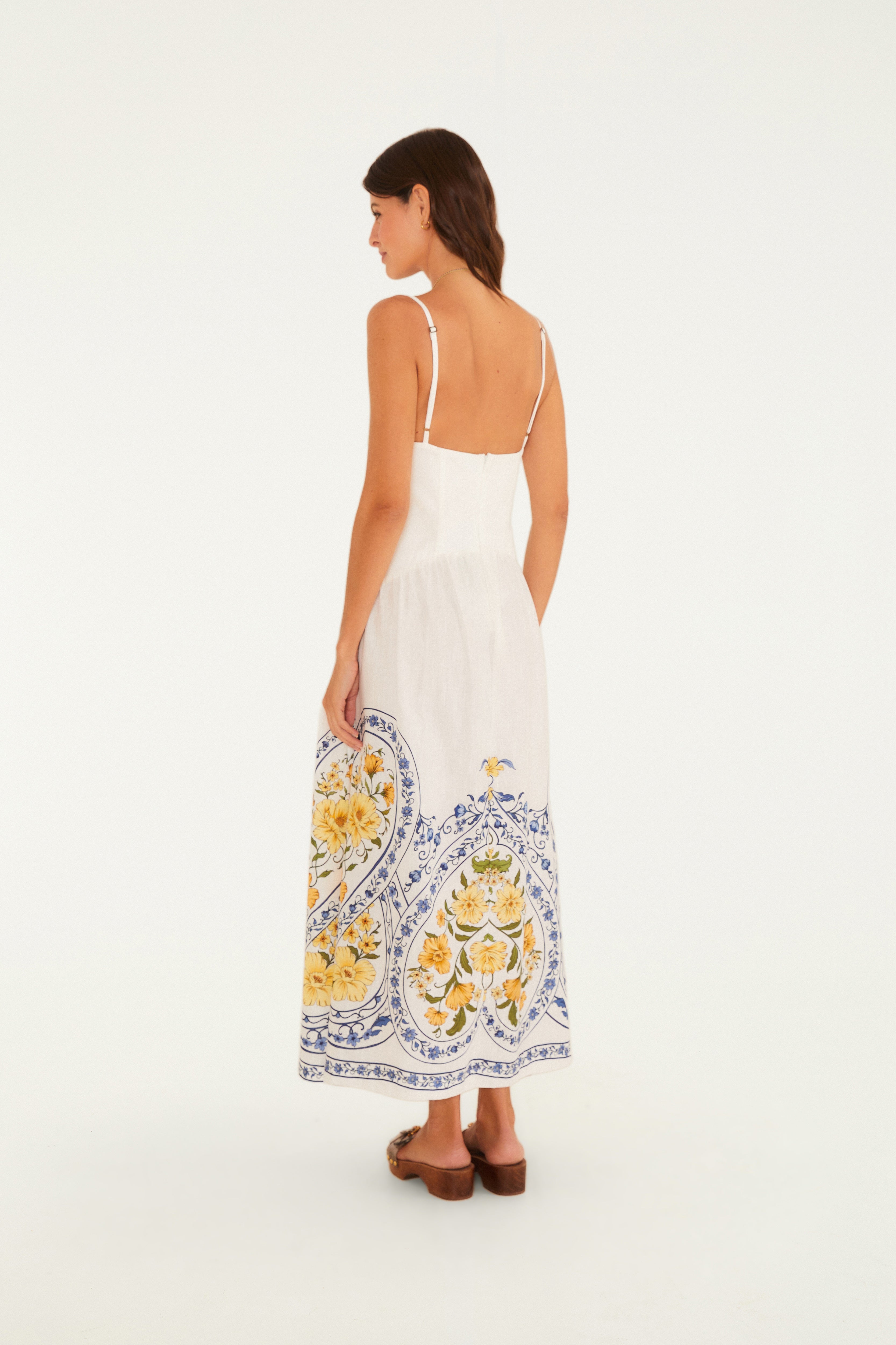 Vestido Longo Bordado Romance Boho