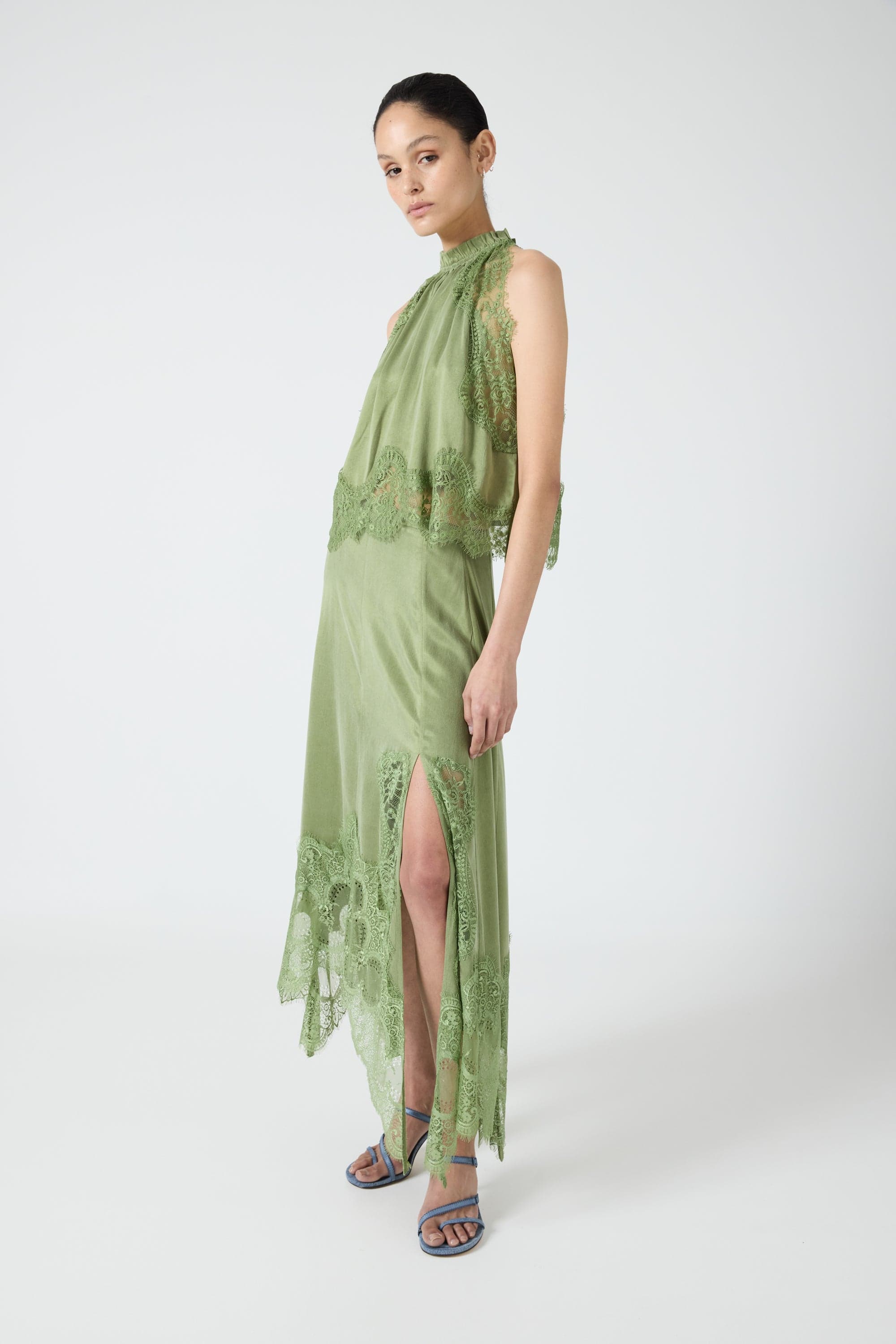 VISIONS LACE HANKERCHIEF TWO‑PIECE SET