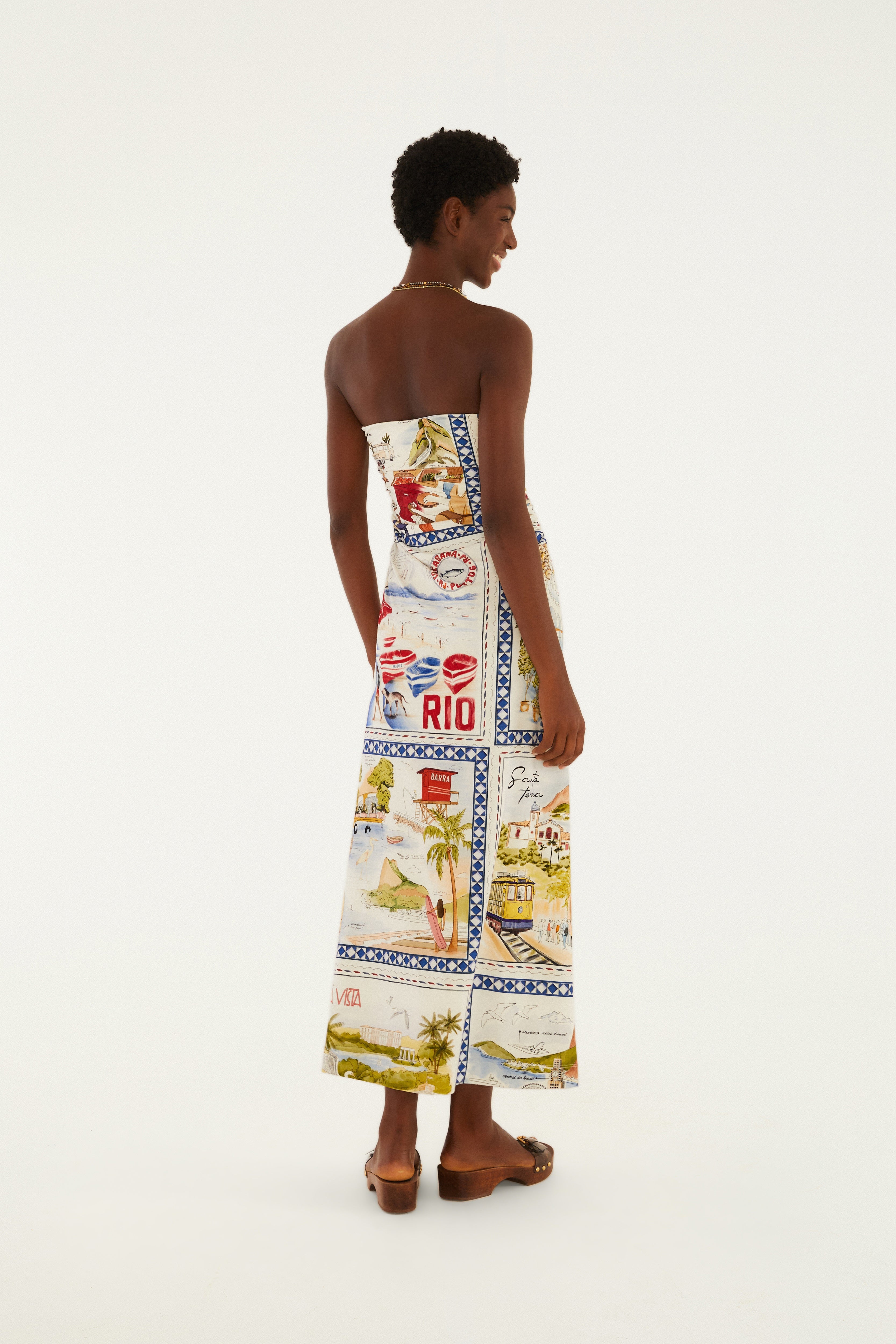 Vestido Midi Estampado Rio a Dentro