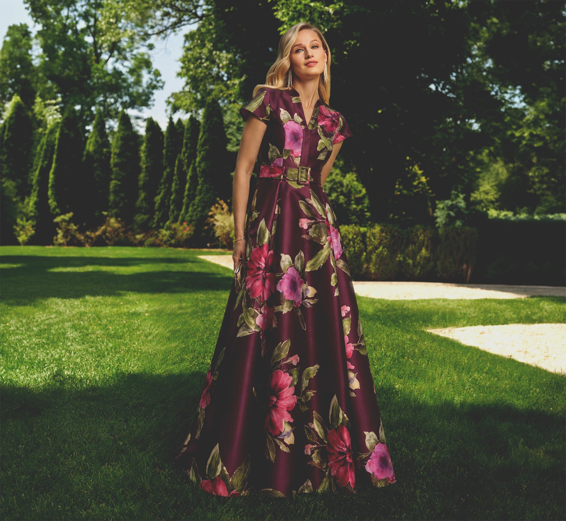 Short Sleeve Magnolia Floral Ballgown In Wine Multi - Wine Multi