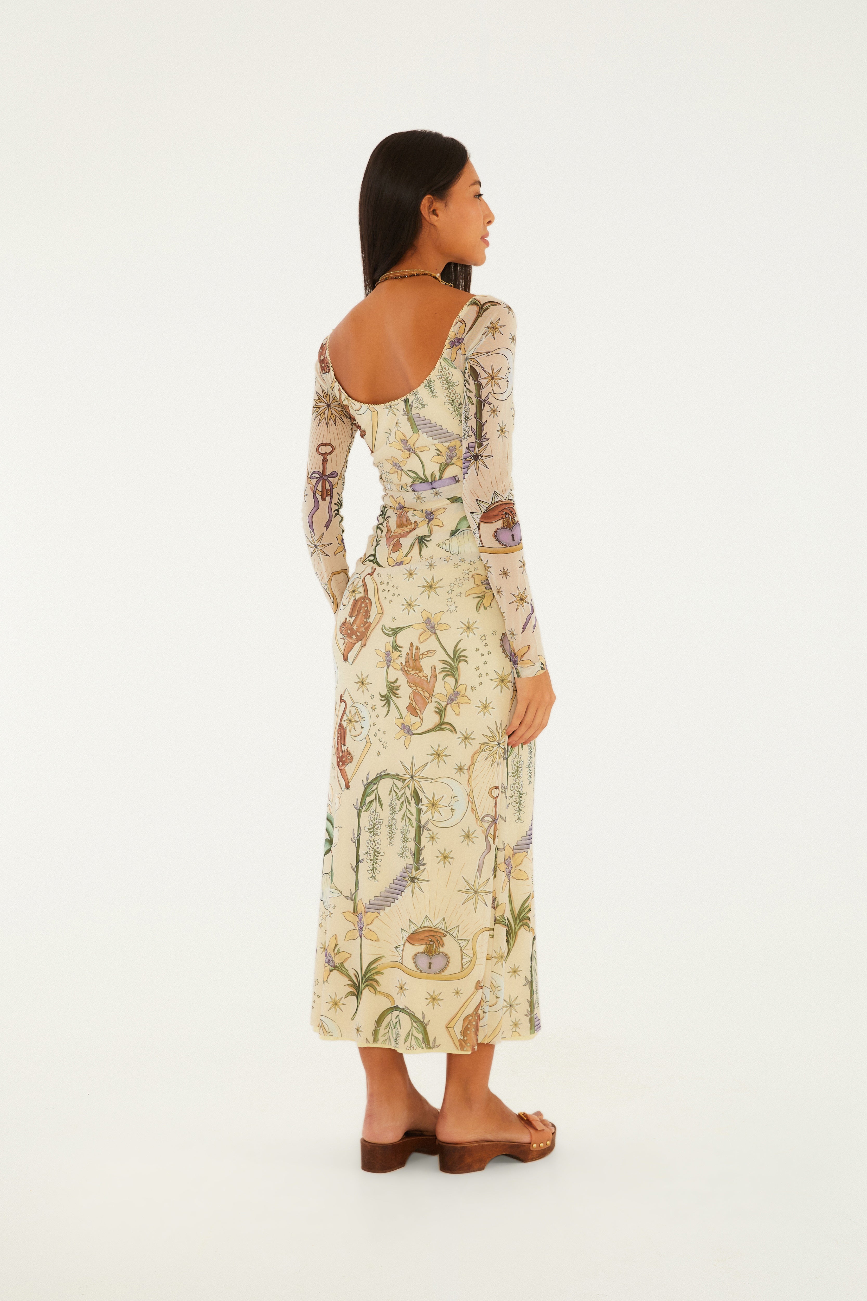 Vestido Tule Estampado Tropical Místico