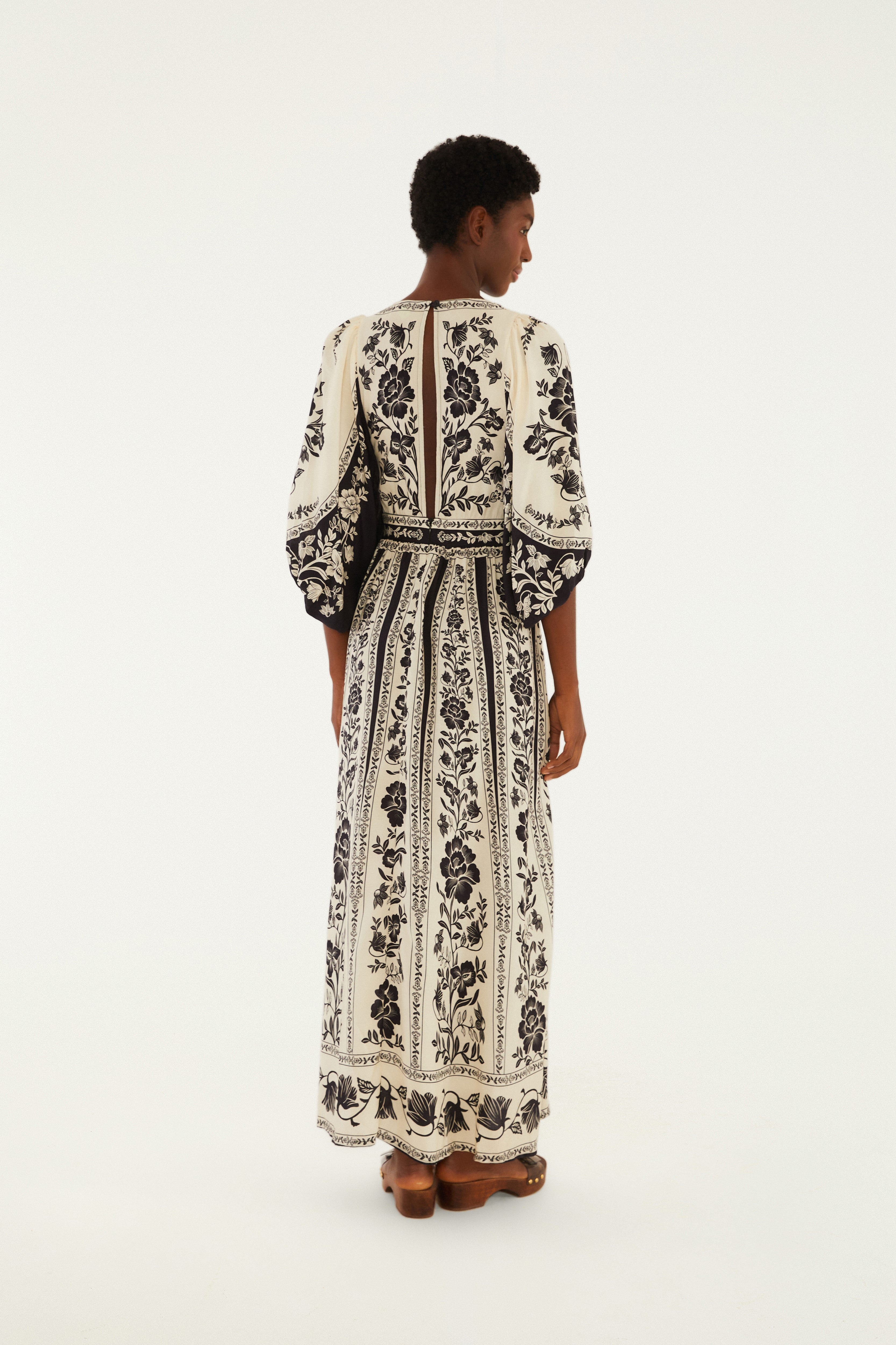 Vestido Longo Manga Estampado Floral Delicado